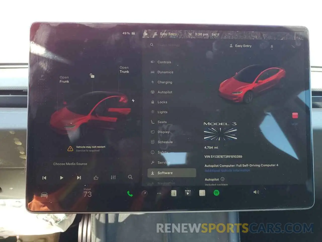 9 Photograph of a damaged car 5YJ3E1ET3RF810289 TESLA MODEL 3 2024