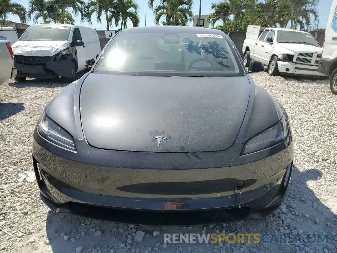 5 Photograph of a damaged car 5YJ3E1ET3RF836570 TESLA MODEL 3 2024