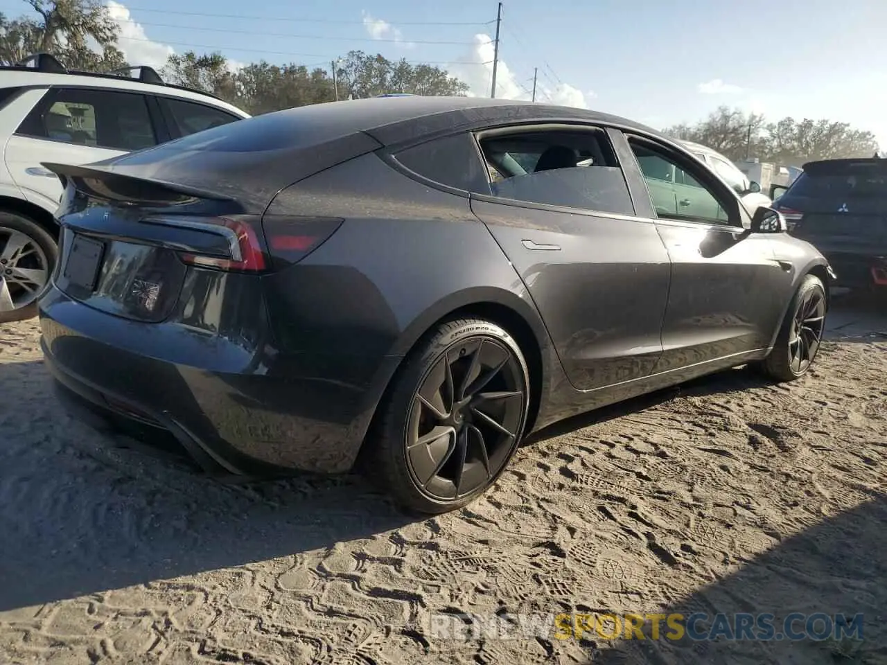3 Photograph of a damaged car 5YJ3E1ET4RF826212 TESLA MODEL 3 2024