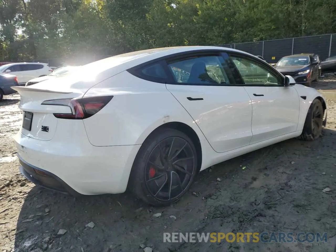 3 Photograph of a damaged car 5YJ3E1ET4RF827439 TESLA MODEL 3 2024