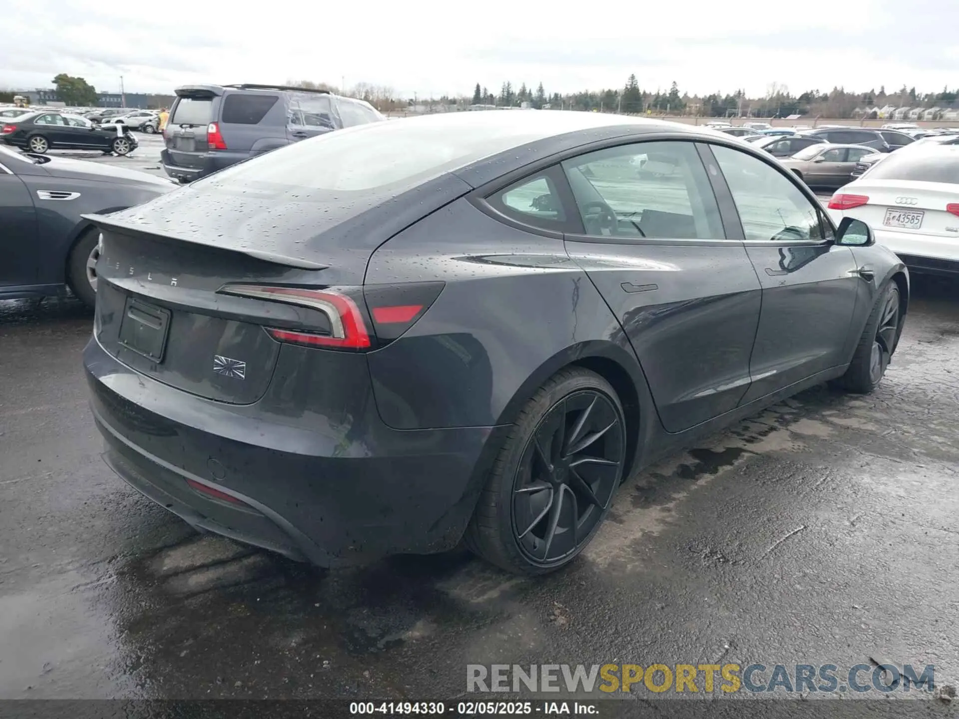 4 Photograph of a damaged car 5YJ3E1ET4RF870856 TESLA MODEL 3 2024