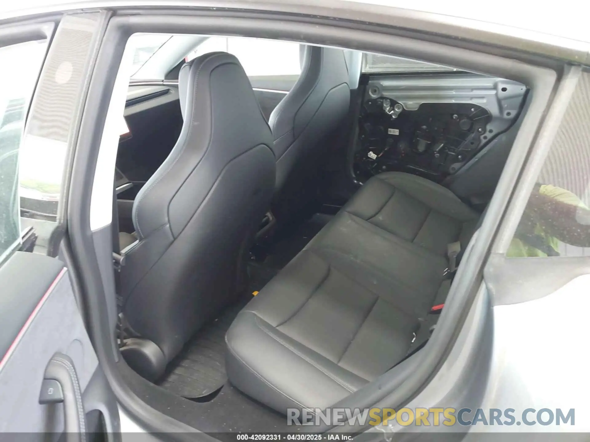 8 Photograph of a damaged car 5YJ3E1ET6RF862371 TESLA MODEL 3 2024