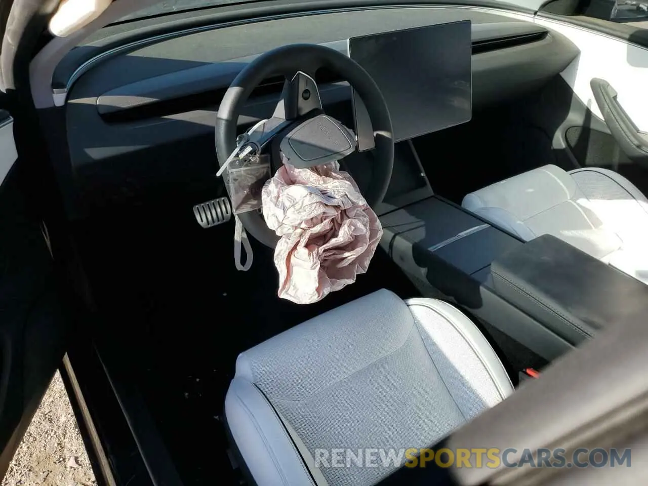 8 Photograph of a damaged car 5YJ3E1ET7RF836569 TESLA MODEL 3 2024