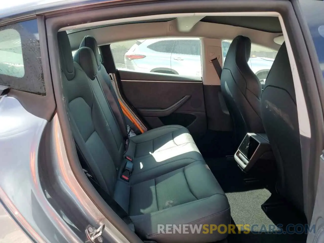 10 Photograph of a damaged car 5YJ3E1ET7RF860371 TESLA MODEL 3 2024