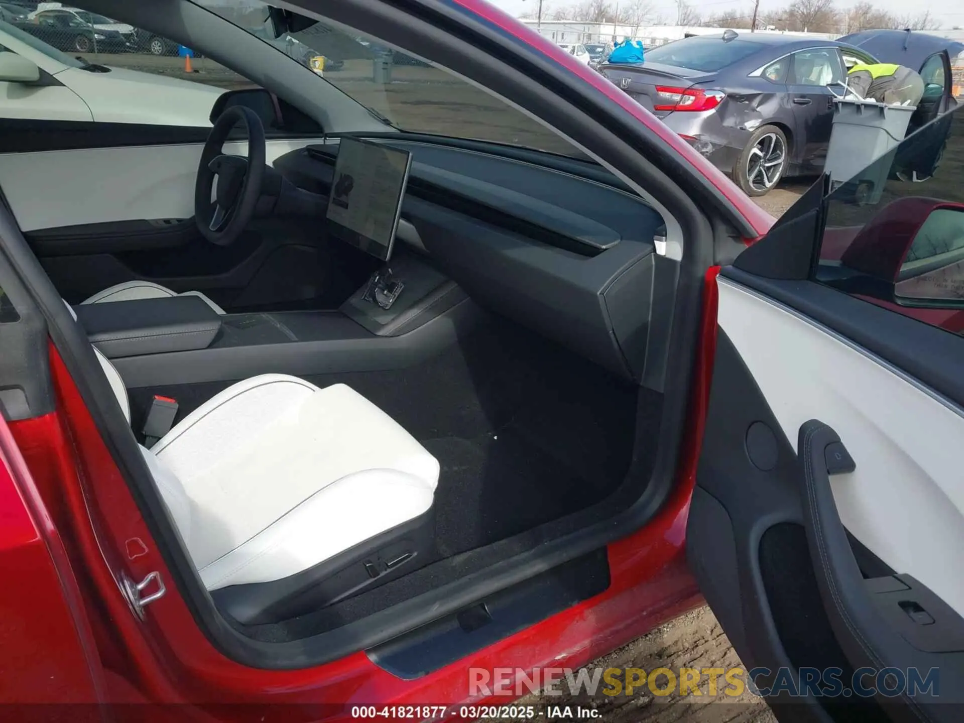 5 Photograph of a damaged car 5YJ3E1ET8RF835818 TESLA MODEL 3 2024