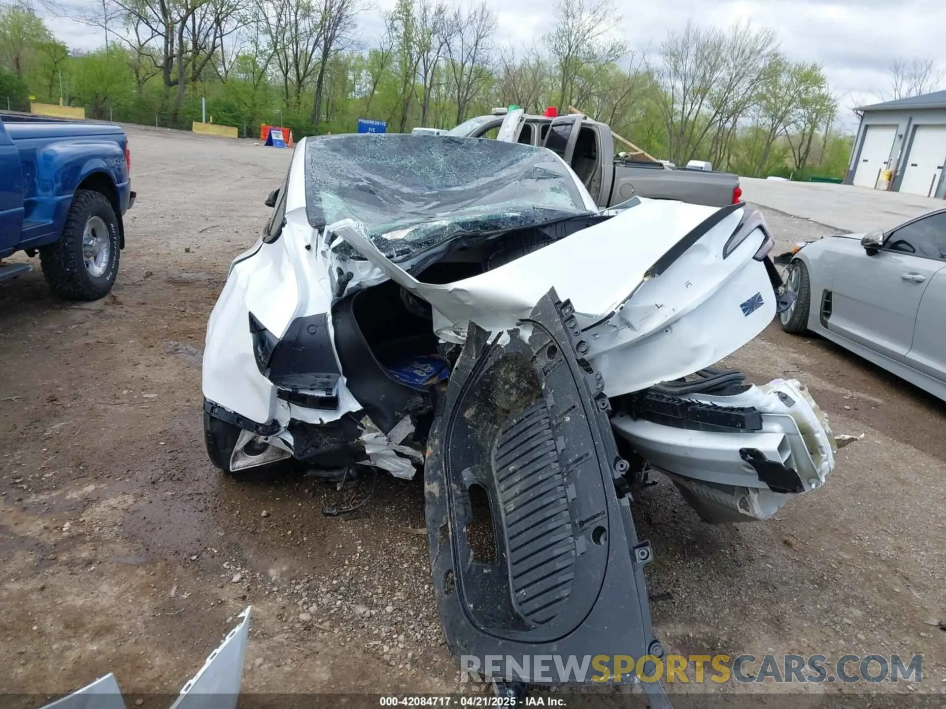 16 Photograph of a damaged car 5YJ3E1ETXRF820656 TESLA MODEL 3 2024