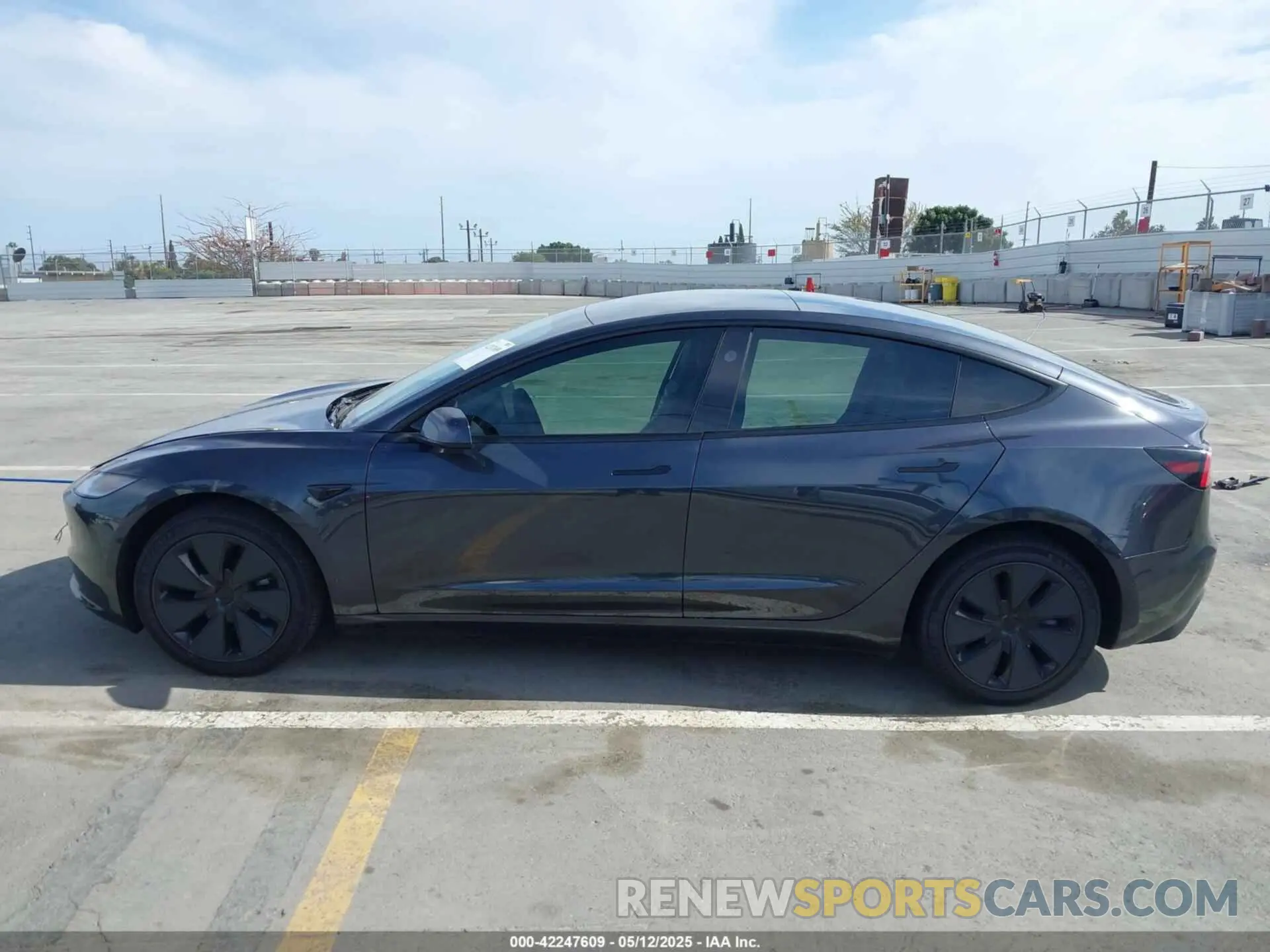 15 Photograph of a damaged car 5YJ3E1EA0SF915571 TESLA MODEL 3 2025