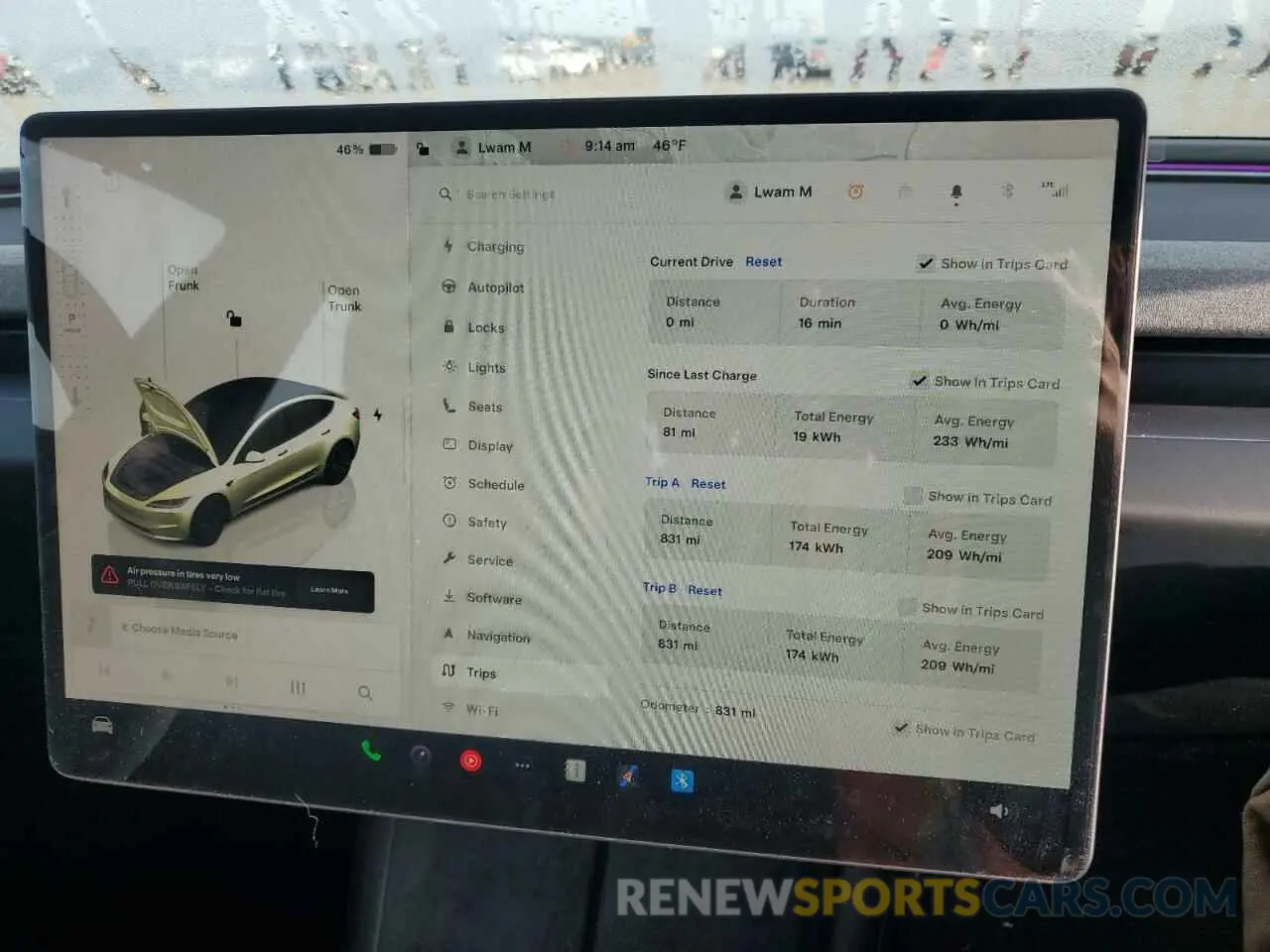 9 Photograph of a damaged car 5YJ3E1EA0SF922262 TESLA MODEL 3 2025