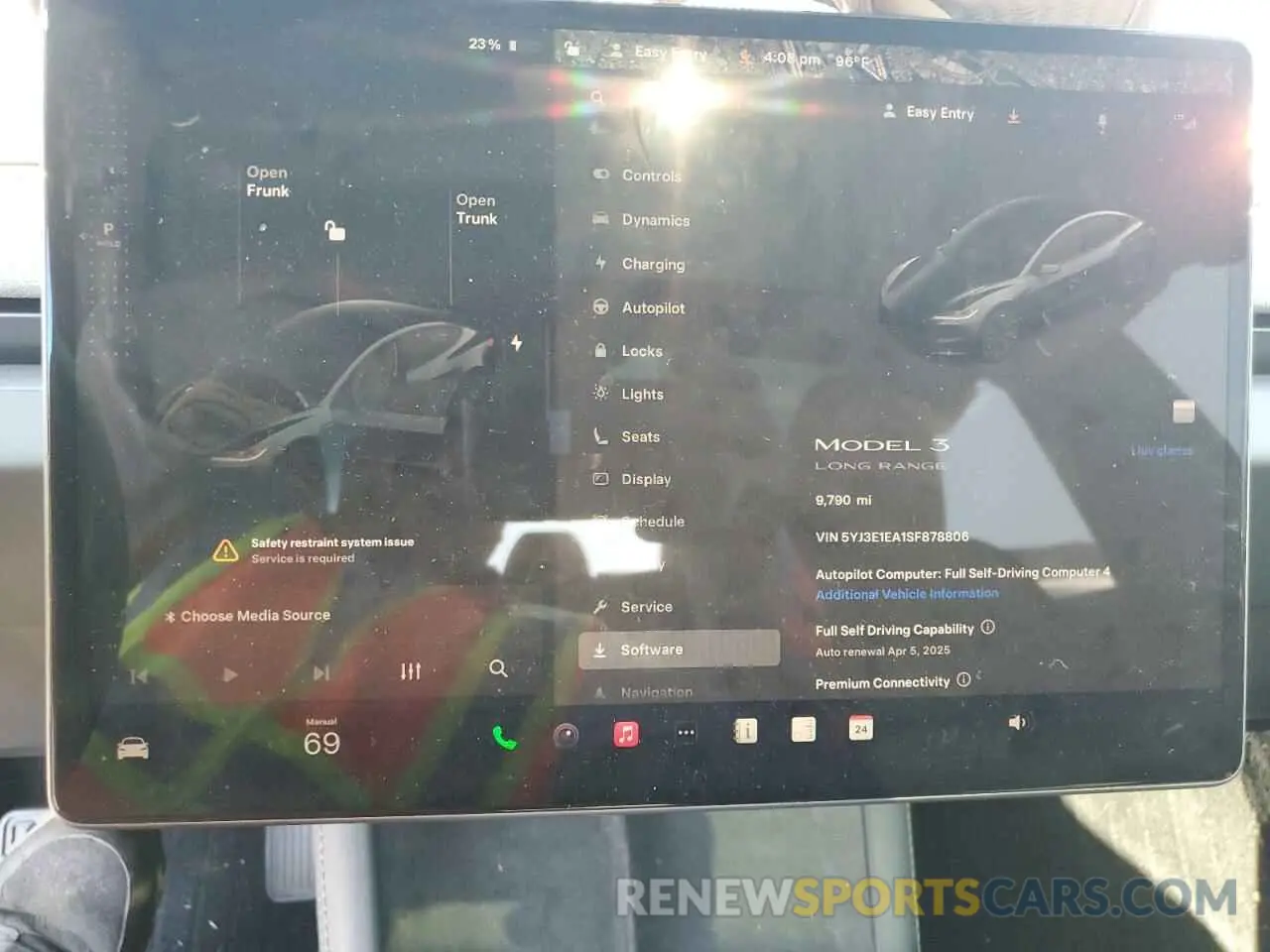9 Photograph of a damaged car 5YJ3E1EA1SF878806 TESLA MODEL 3 2025