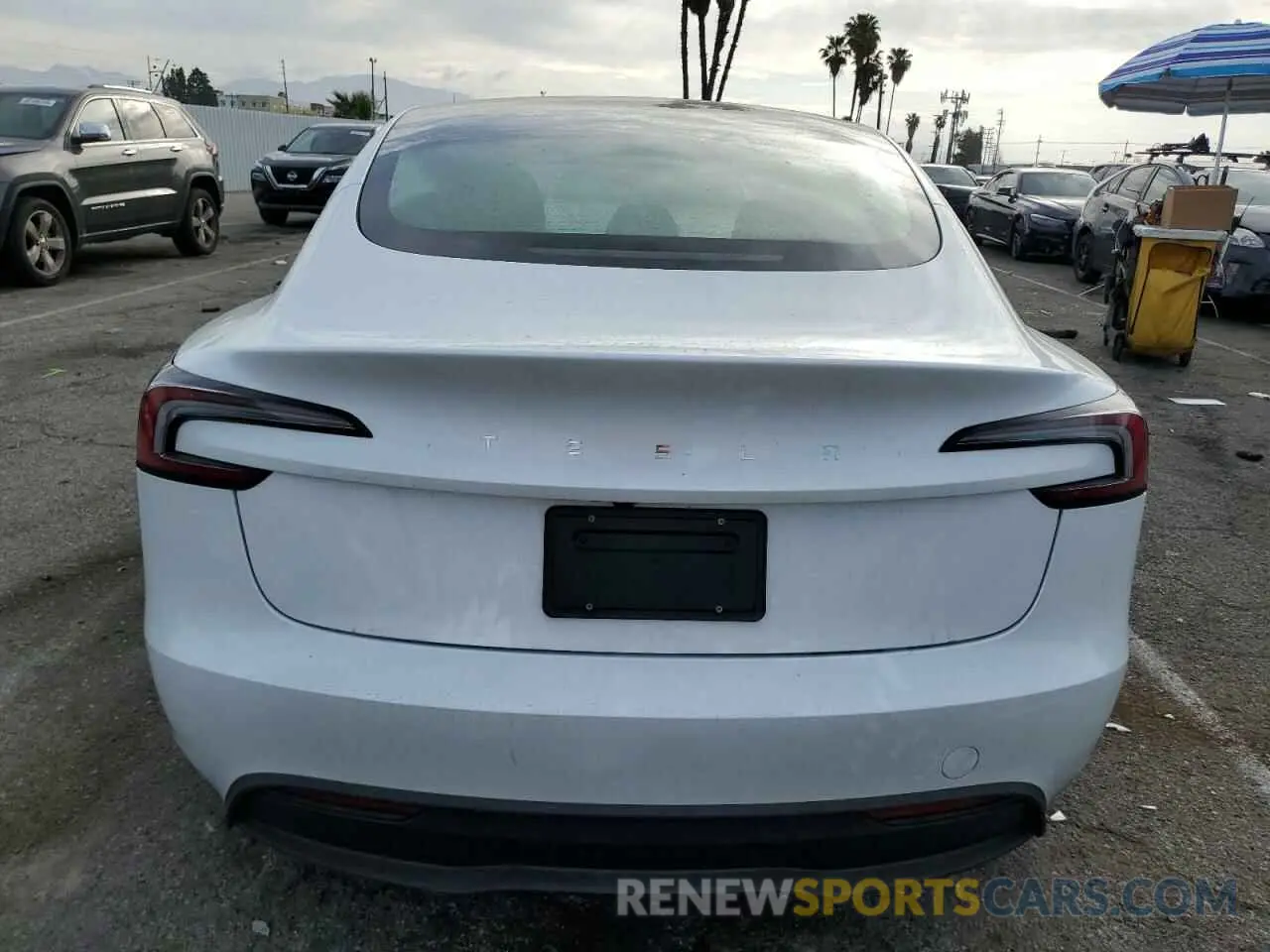6 Photograph of a damaged car 5YJ3E1EA1SF882516 TESLA MODEL 3 2025