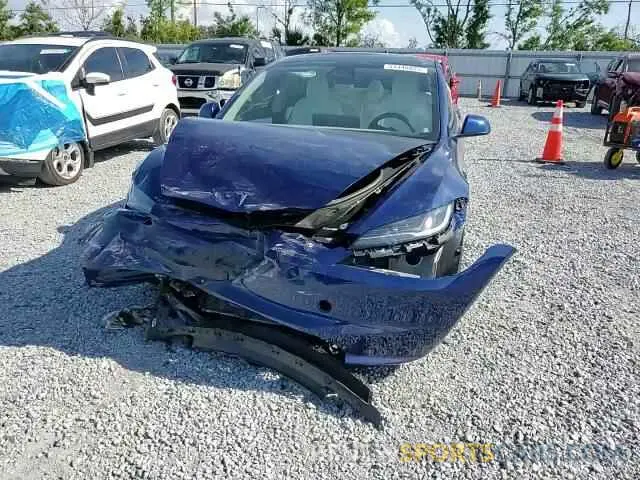 11 Photograph of a damaged car 5YJ3E1EA1SF887750 TESLA MODEL 3 2025