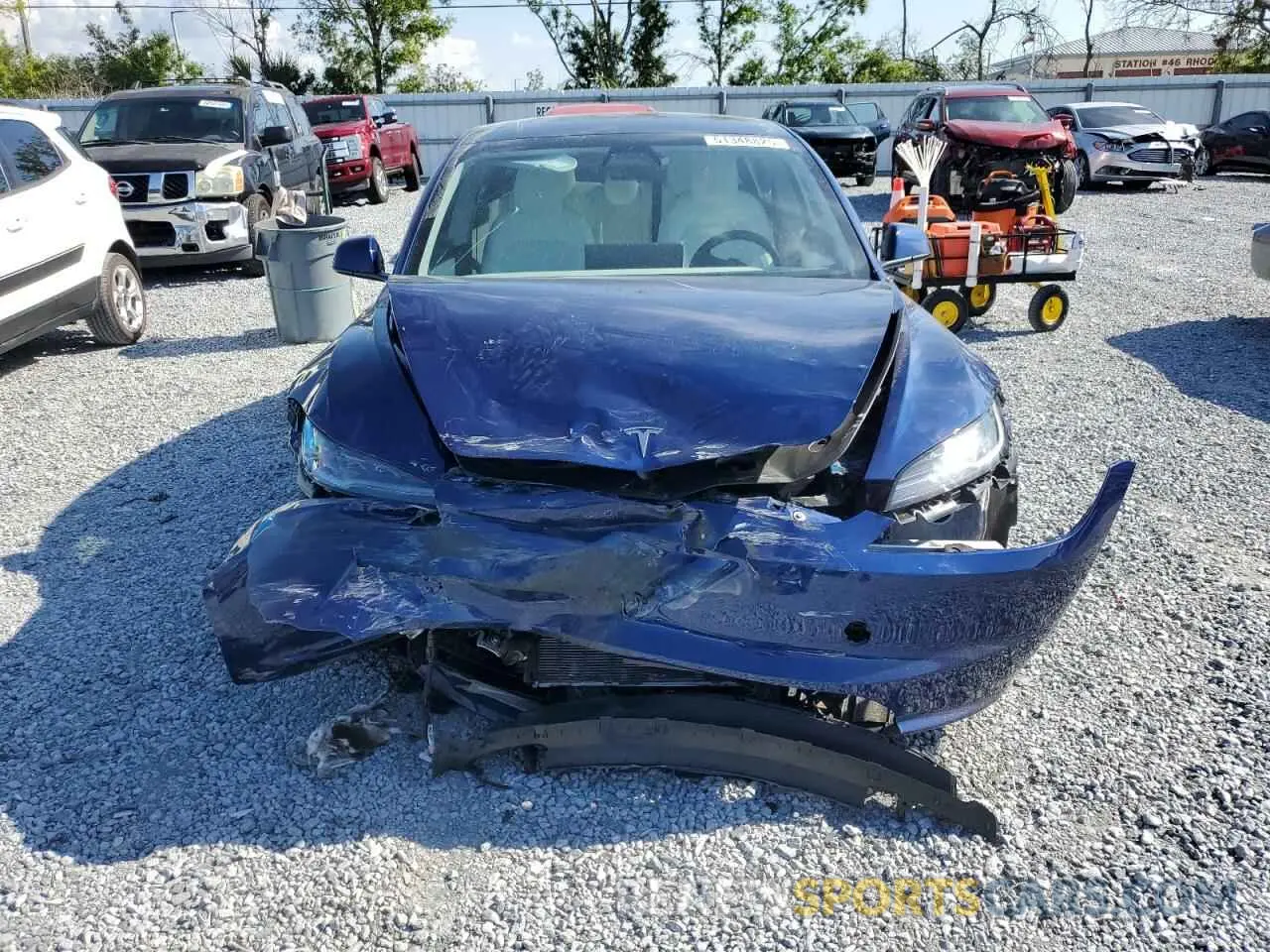 5 Photograph of a damaged car 5YJ3E1EA1SF887750 TESLA MODEL 3 2025