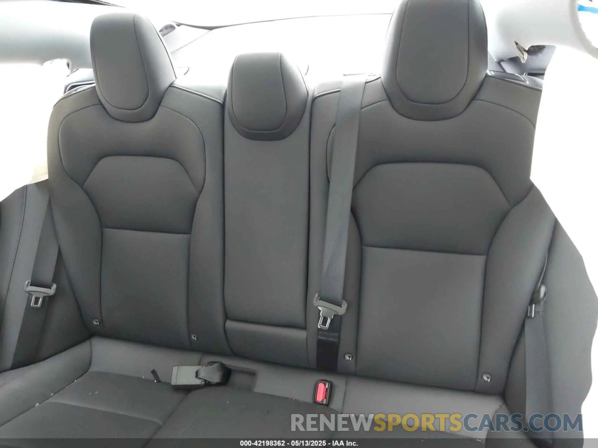8 Photograph of a damaged car 5YJ3E1EA1SF911335 TESLA MODEL 3 2025