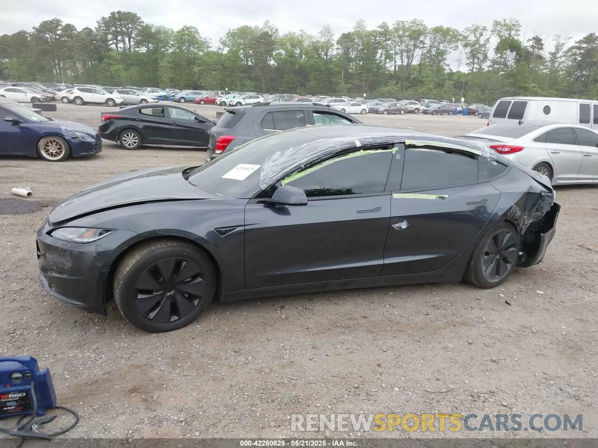 14 Photograph of a damaged car 5YJ3E1EA1SF973222 TESLA MODEL 3 2025