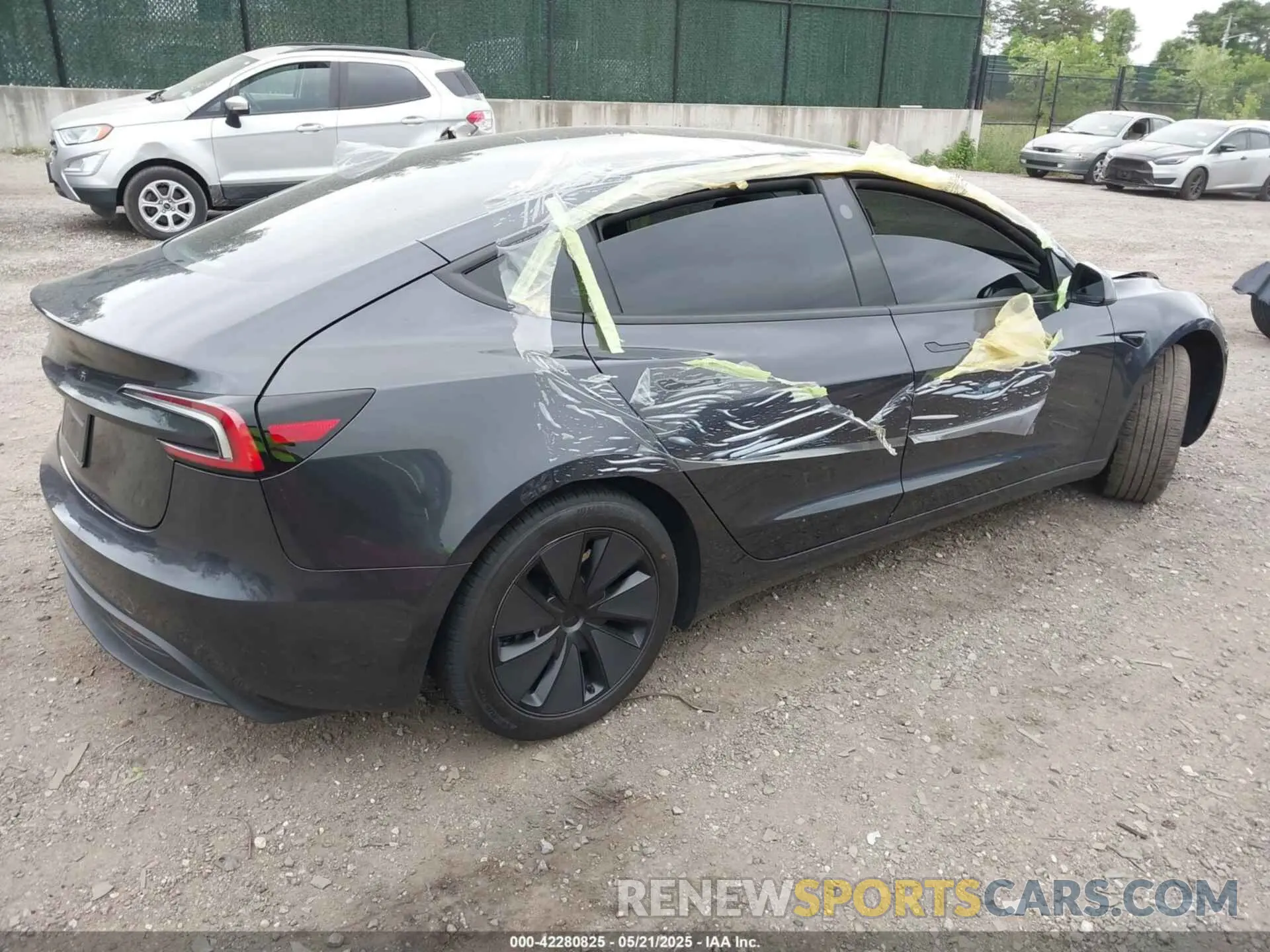 4 Photograph of a damaged car 5YJ3E1EA1SF973222 TESLA MODEL 3 2025
