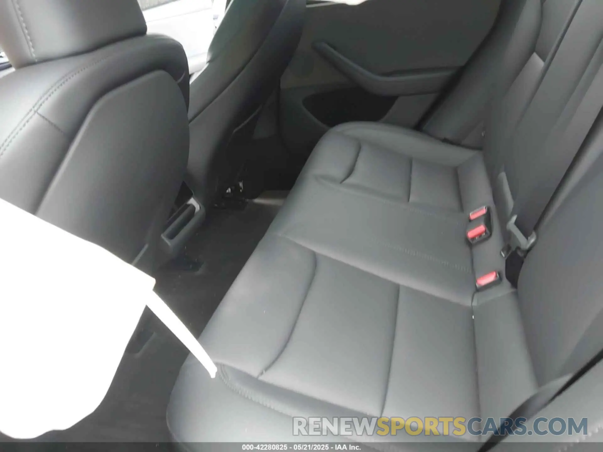 8 Photograph of a damaged car 5YJ3E1EA1SF973222 TESLA MODEL 3 2025