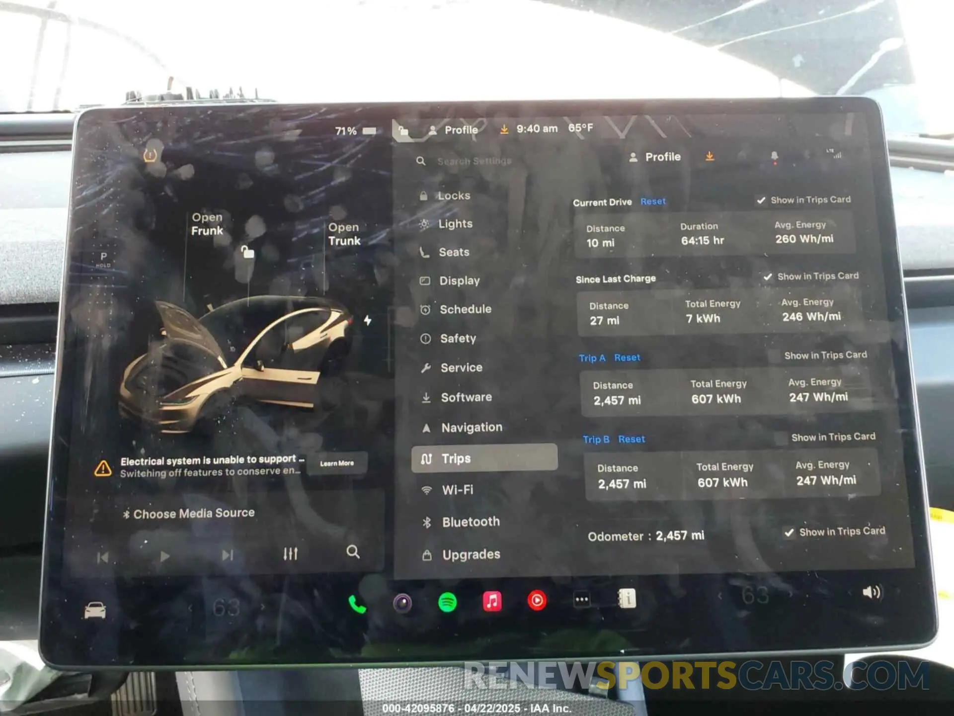 17 Photograph of a damaged car 5YJ3E1EA1SF974354 TESLA MODEL 3 2025