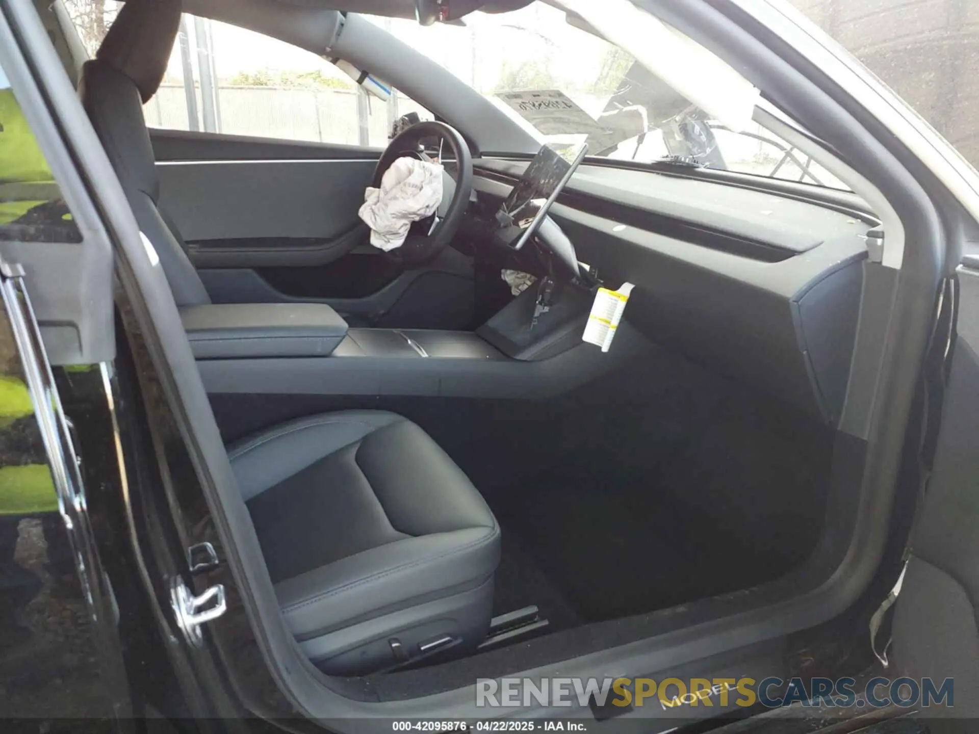 5 Photograph of a damaged car 5YJ3E1EA1SF974354 TESLA MODEL 3 2025