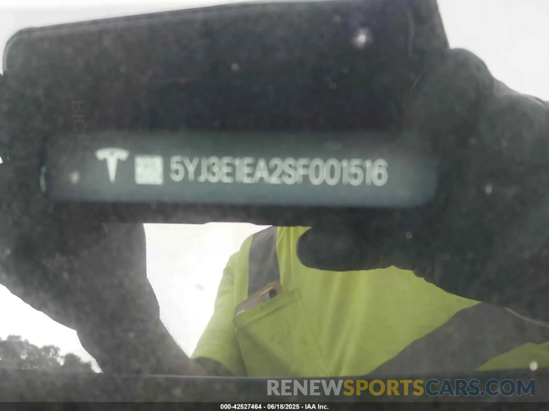 9 Photograph of a damaged car 5YJ3E1EA2SF001516 TESLA MODEL 3 2025