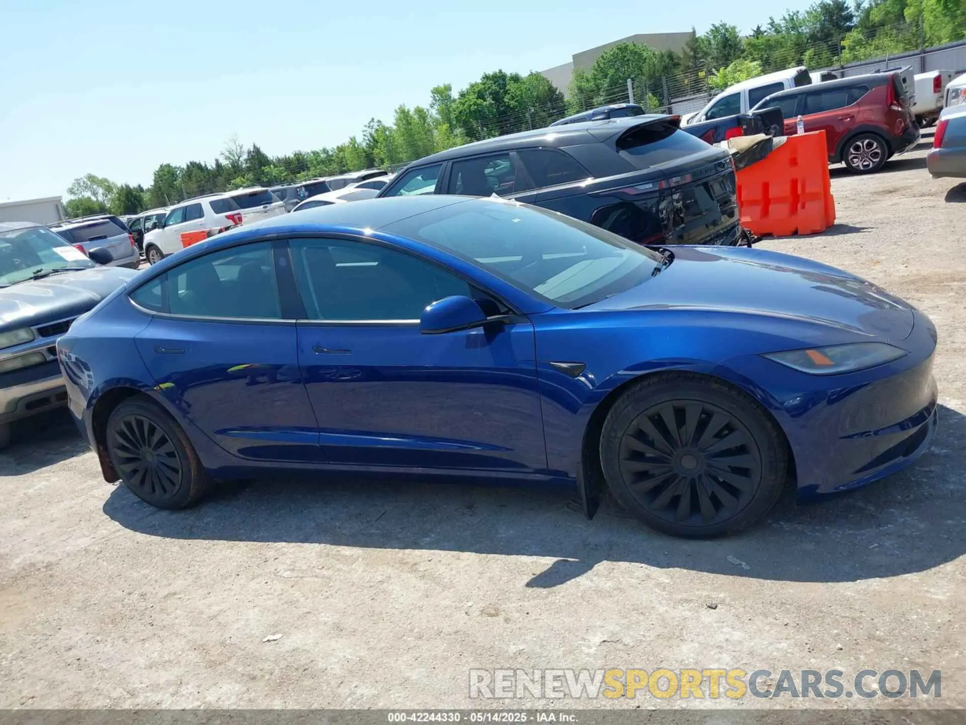 13 Photograph of a damaged car 5YJ3E1EA2SF895887 TESLA MODEL 3 2025