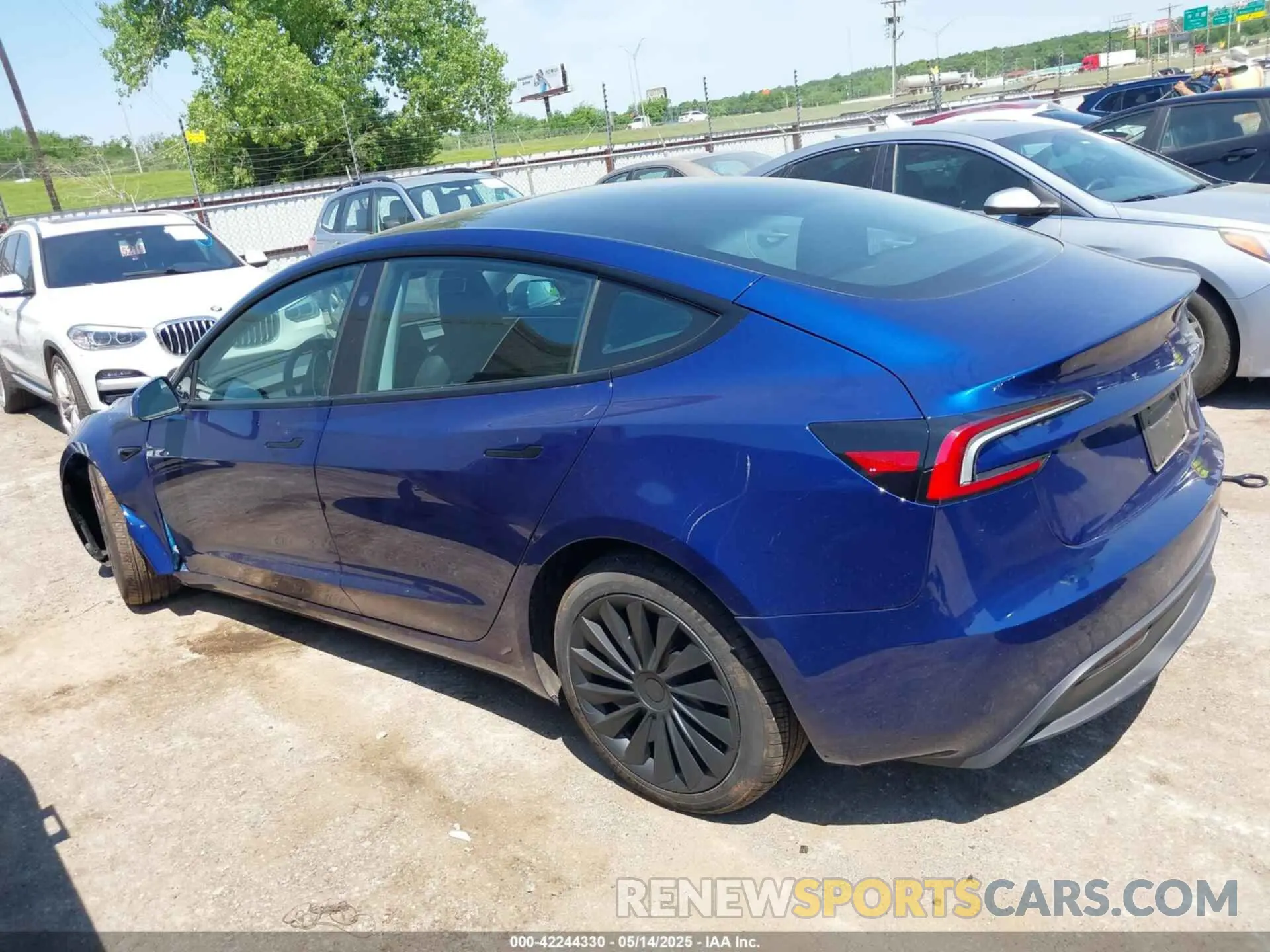 14 Photograph of a damaged car 5YJ3E1EA2SF895887 TESLA MODEL 3 2025