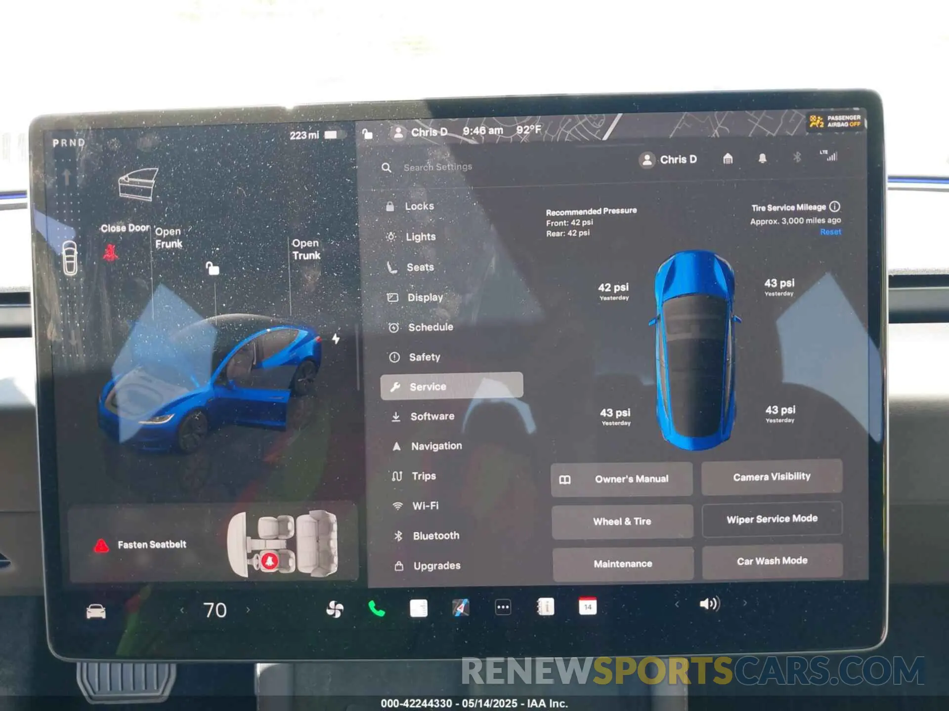 18 Photograph of a damaged car 5YJ3E1EA2SF895887 TESLA MODEL 3 2025