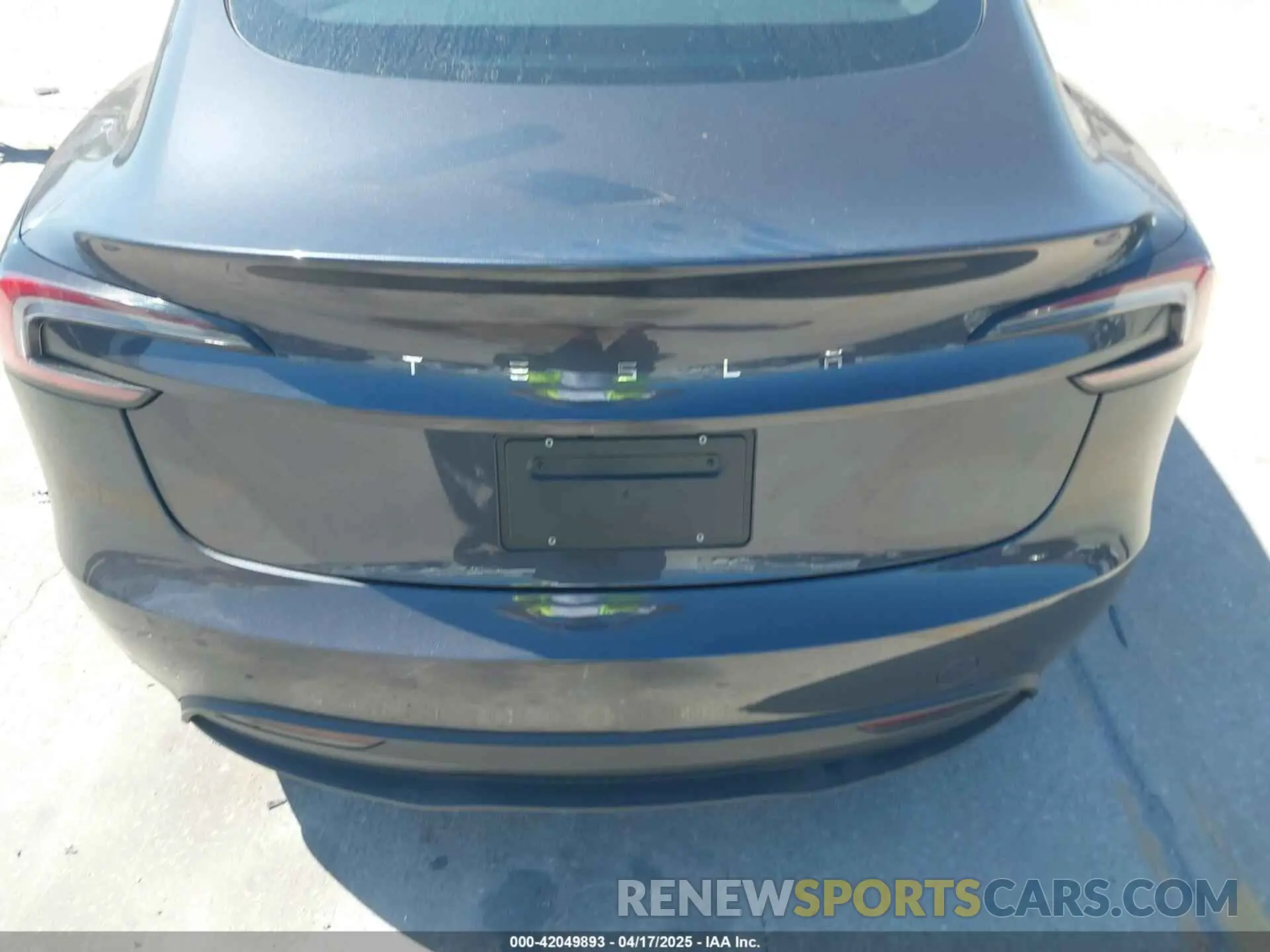 16 Photograph of a damaged car 5YJ3E1EA2SF900943 TESLA MODEL 3 2025
