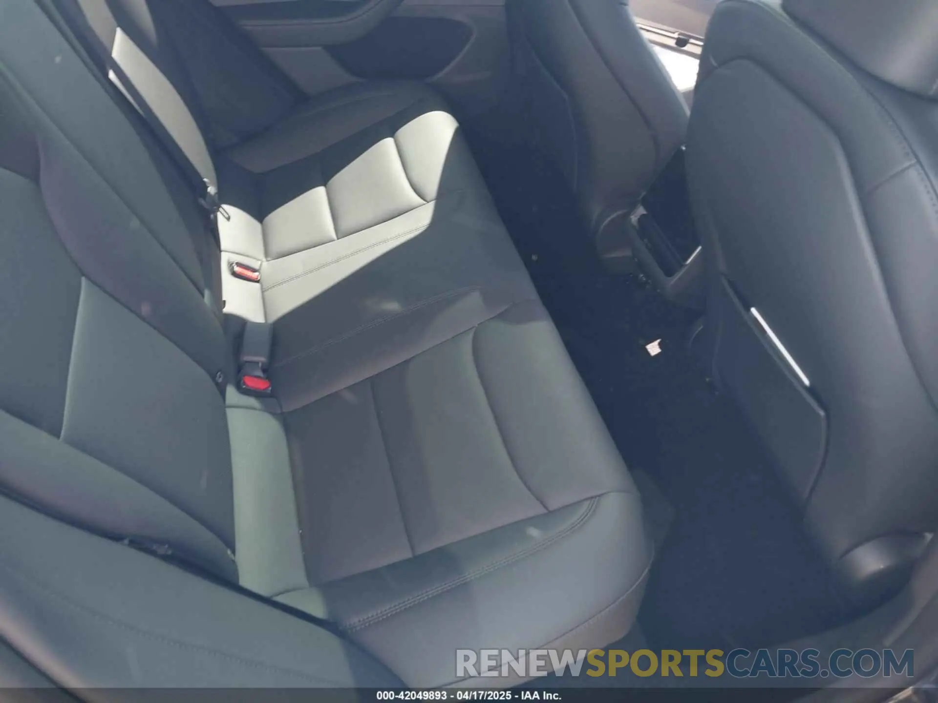 8 Photograph of a damaged car 5YJ3E1EA2SF900943 TESLA MODEL 3 2025