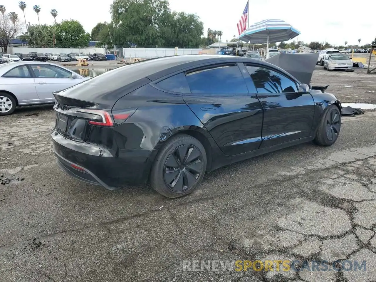 4 Photograph of a damaged car 5YJ3E1EA2SF907679 TESLA MODEL 3 2025