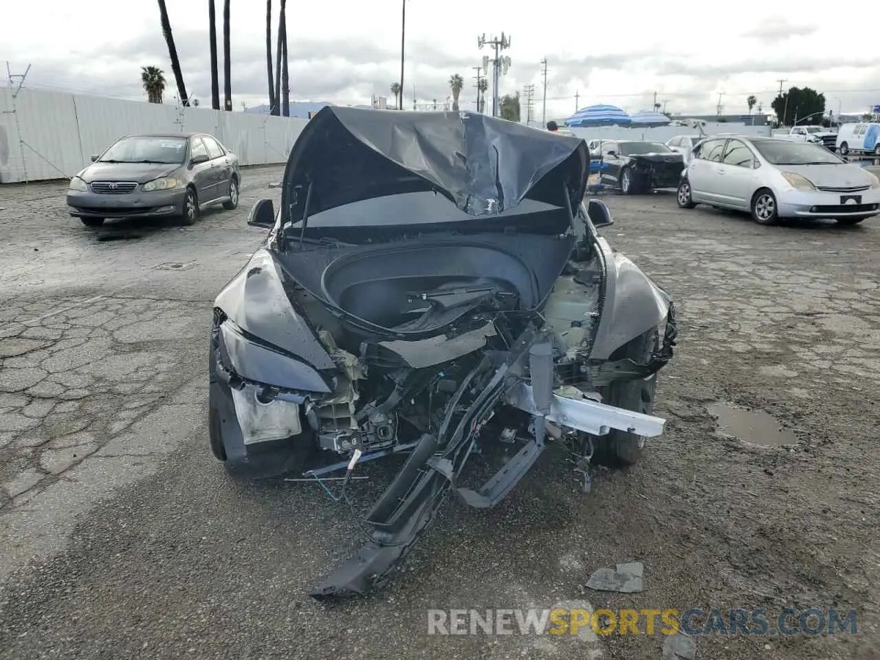 9 Photograph of a damaged car 5YJ3E1EA2SF907679 TESLA MODEL 3 2025