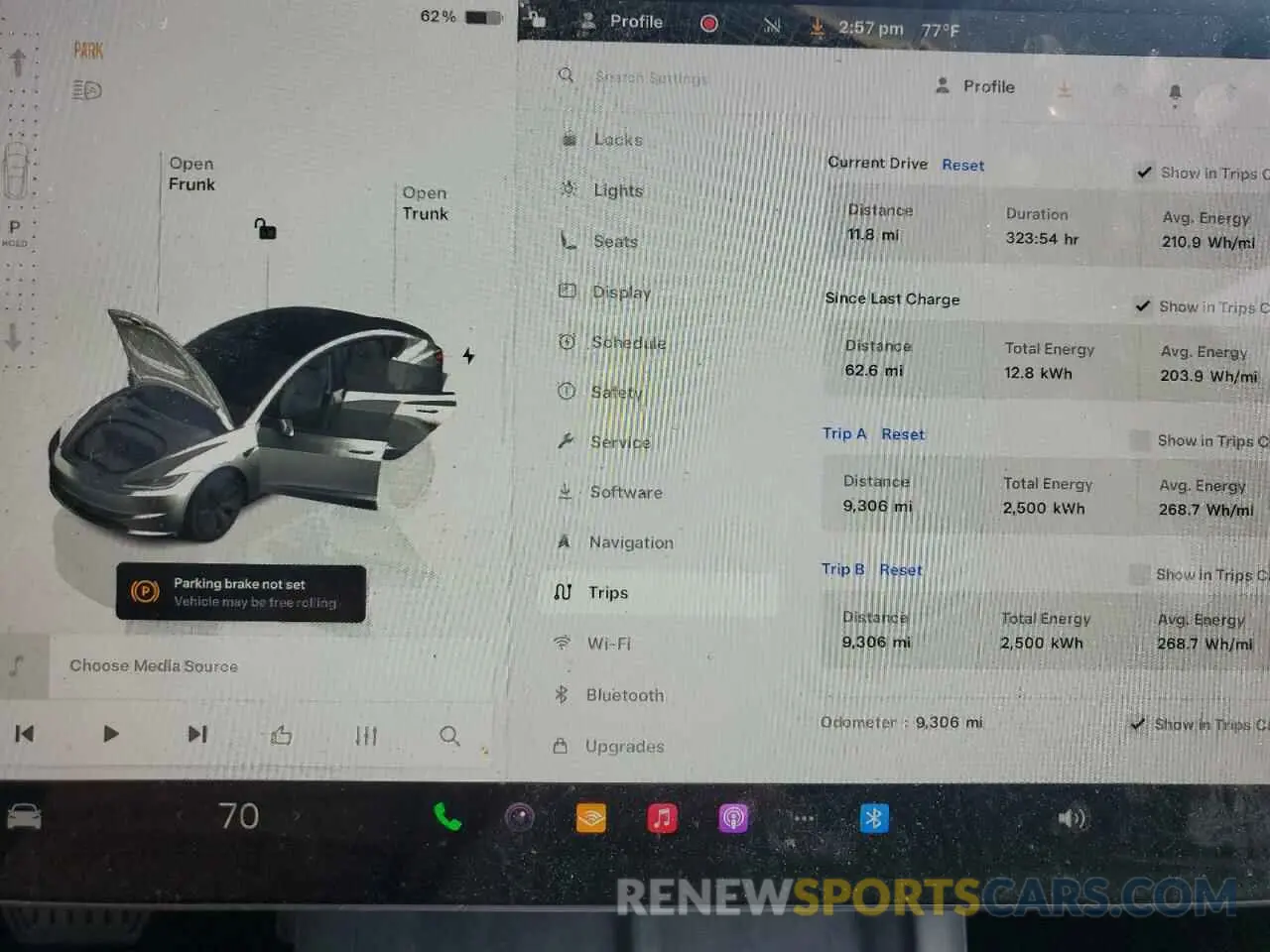 9 Photograph of a damaged car 5YJ3E1EA2SF908413 TESLA MODEL 3 2025