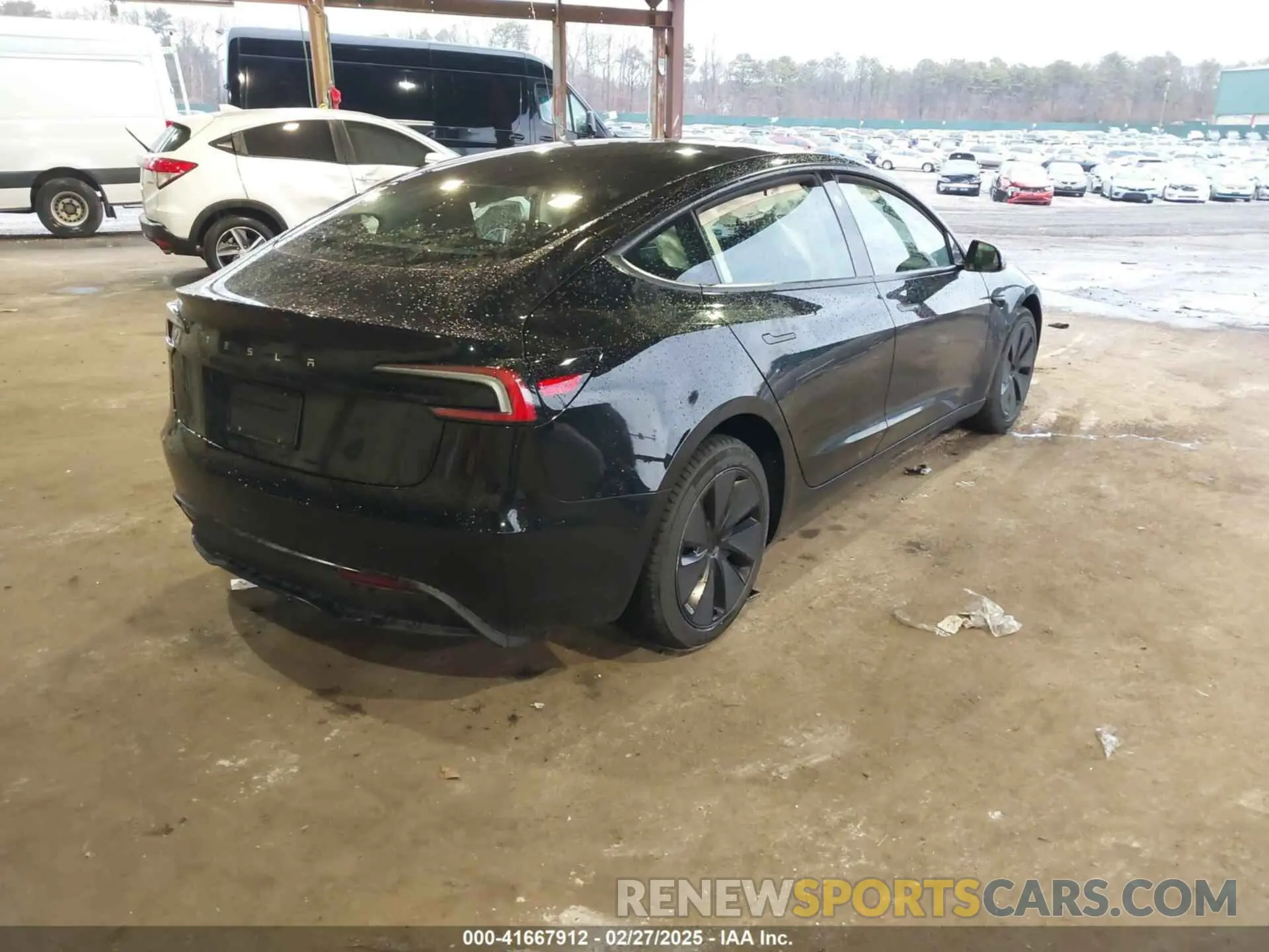 4 Photograph of a damaged car 5YJ3E1EA2SF909755 TESLA MODEL 3 2025