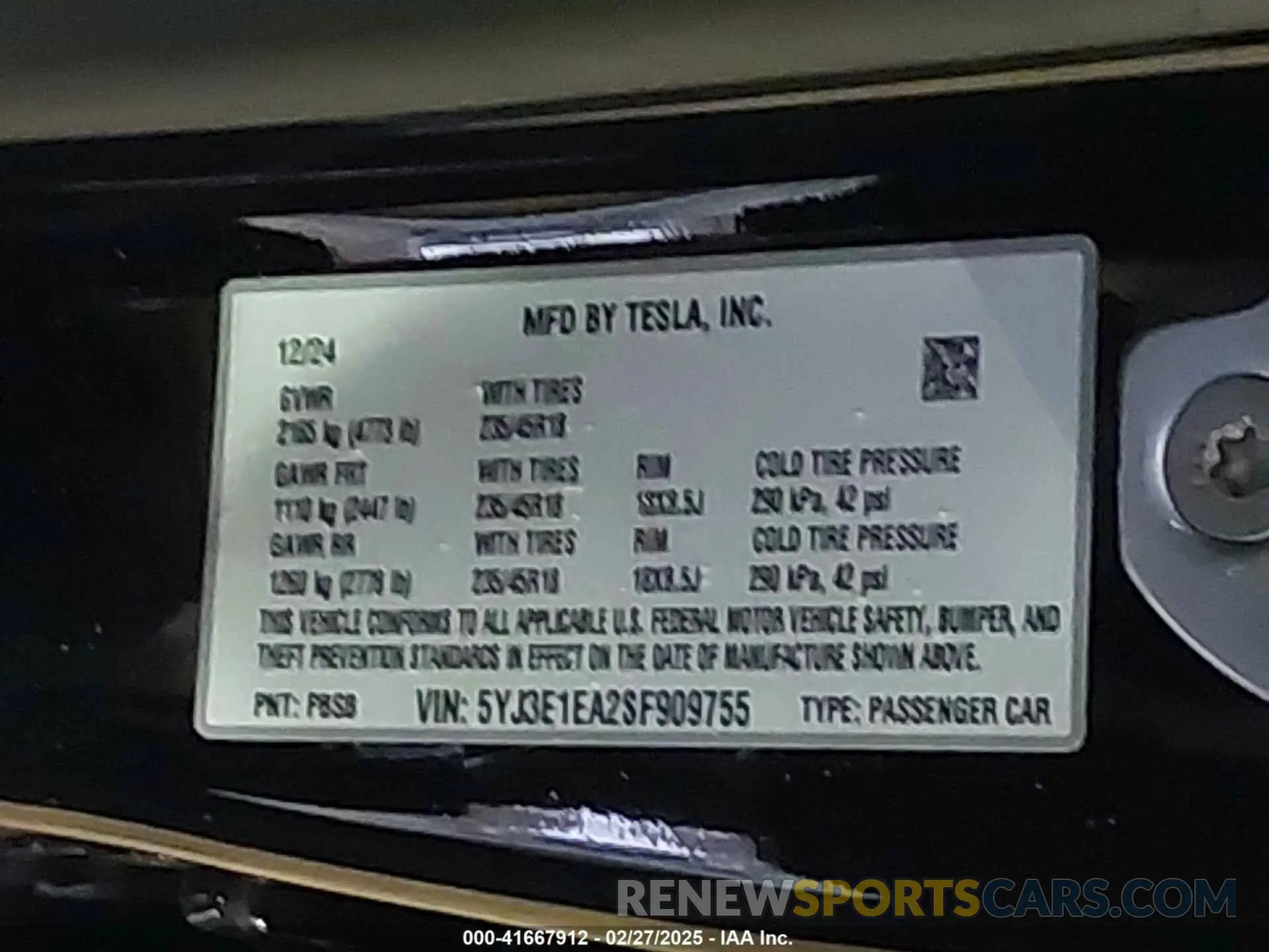 9 Photograph of a damaged car 5YJ3E1EA2SF909755 TESLA MODEL 3 2025