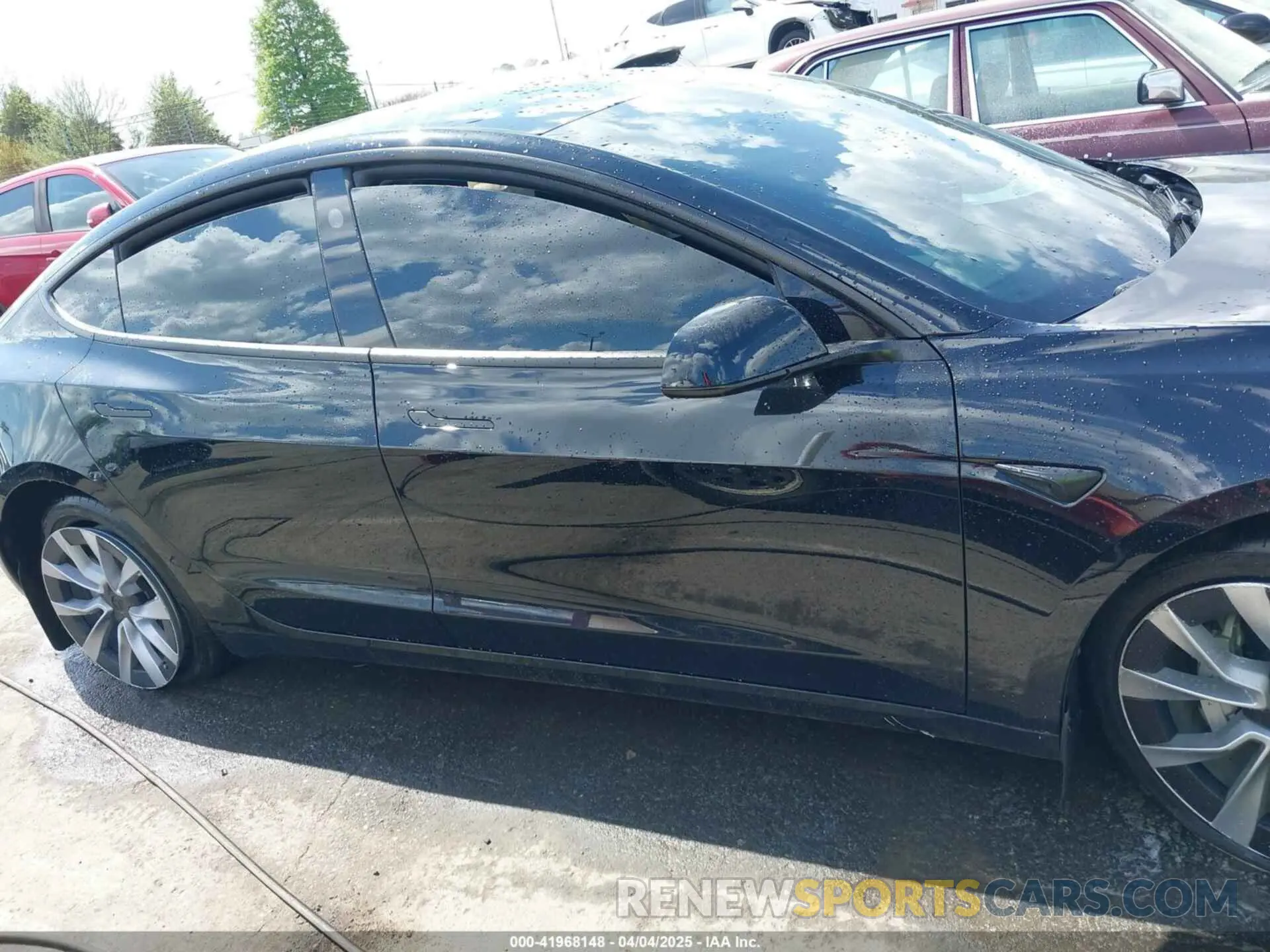 12 Photograph of a damaged car 5YJ3E1EA2SF918505 TESLA MODEL 3 2025