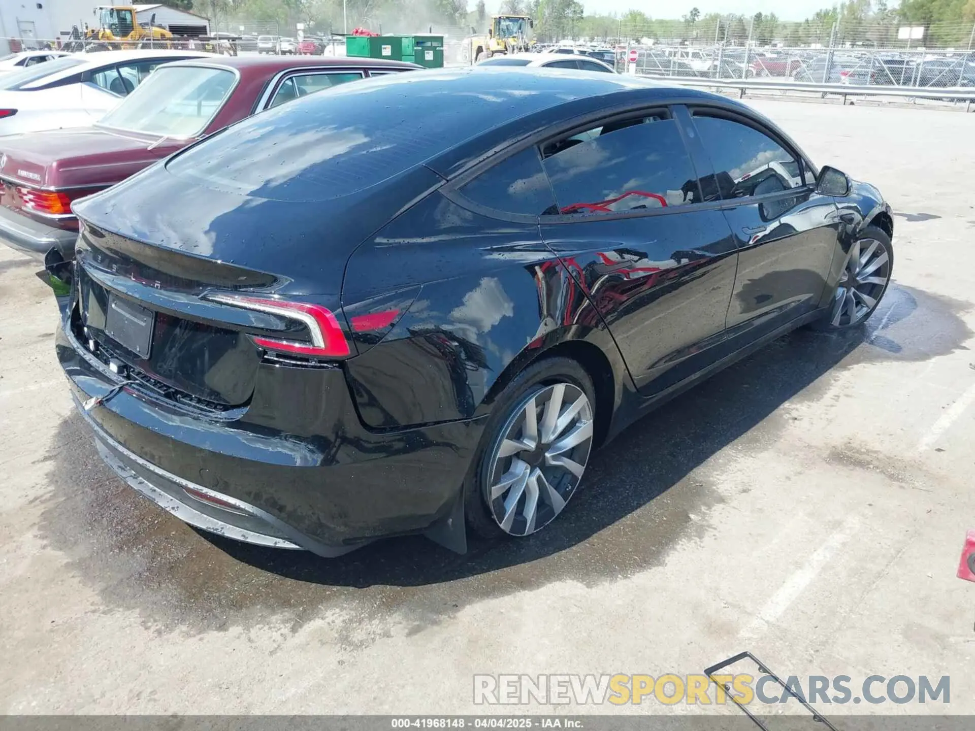 4 Photograph of a damaged car 5YJ3E1EA2SF918505 TESLA MODEL 3 2025