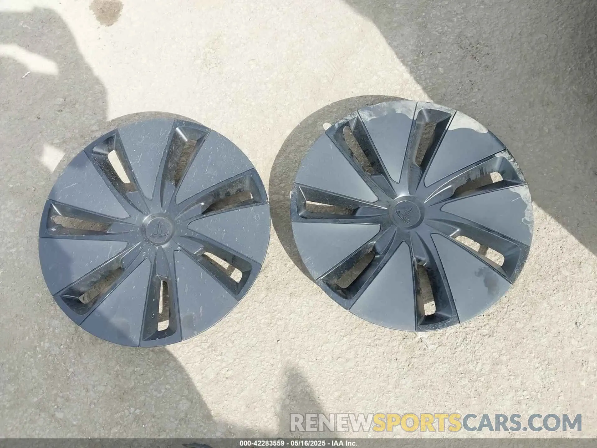 12 Photograph of a damaged car 5YJ3E1EA2SF918679 TESLA MODEL 3 2025