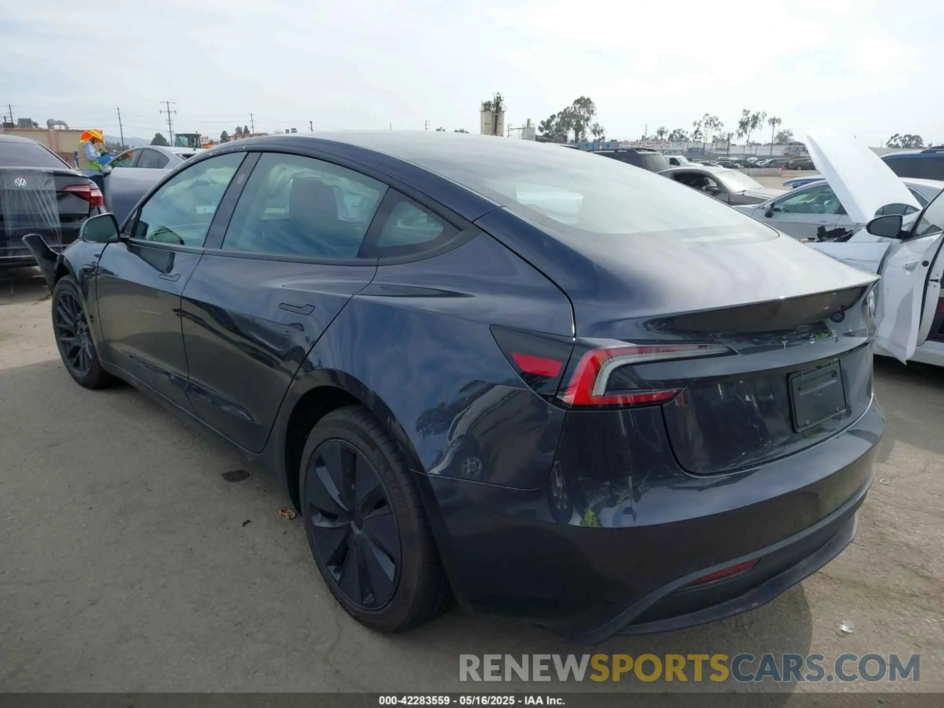 3 Photograph of a damaged car 5YJ3E1EA2SF918679 TESLA MODEL 3 2025