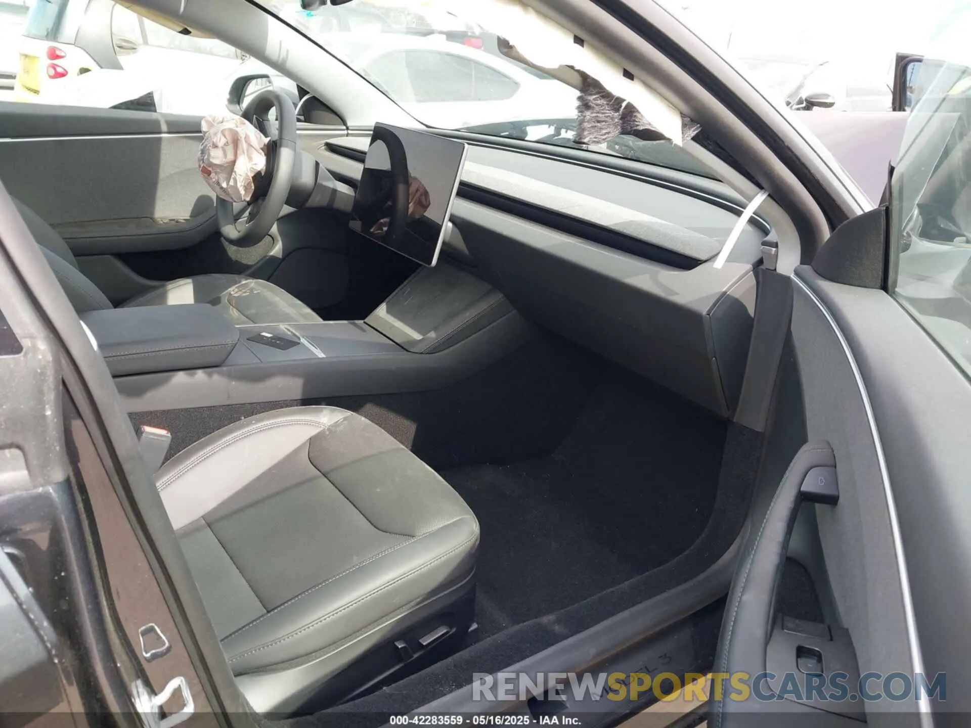 5 Photograph of a damaged car 5YJ3E1EA2SF918679 TESLA MODEL 3 2025