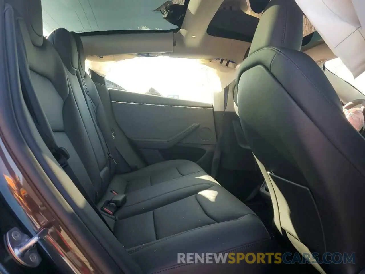 10 Photograph of a damaged car 5YJ3E1EA2SF920979 TESLA MODEL 3 2025