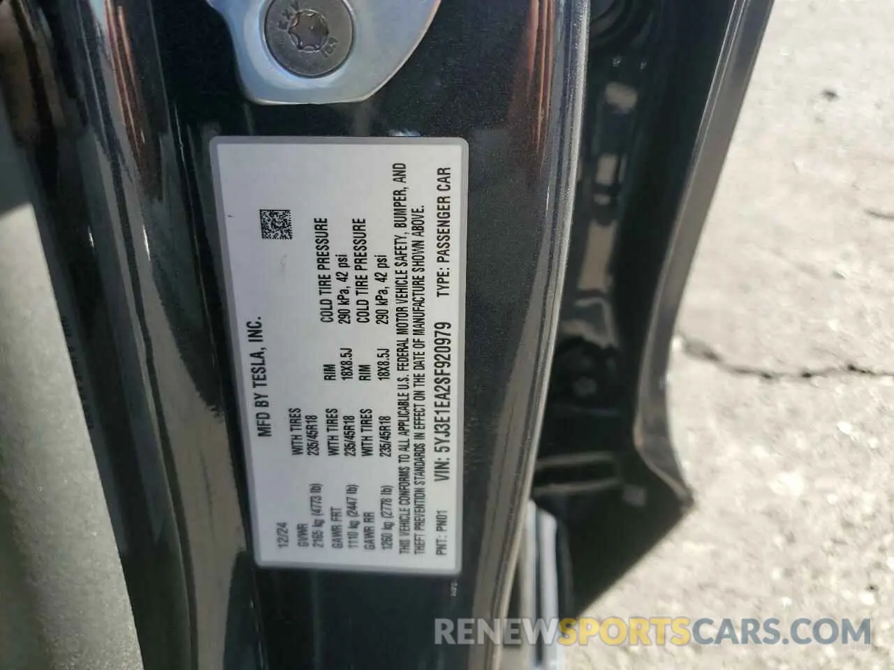 14 Photograph of a damaged car 5YJ3E1EA2SF920979 TESLA MODEL 3 2025