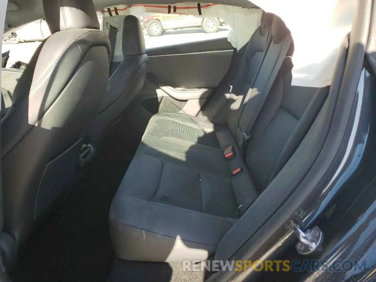 10 Photograph of a damaged car 5YJ3E1EA2SF932453 TESLA MODEL 3 2025