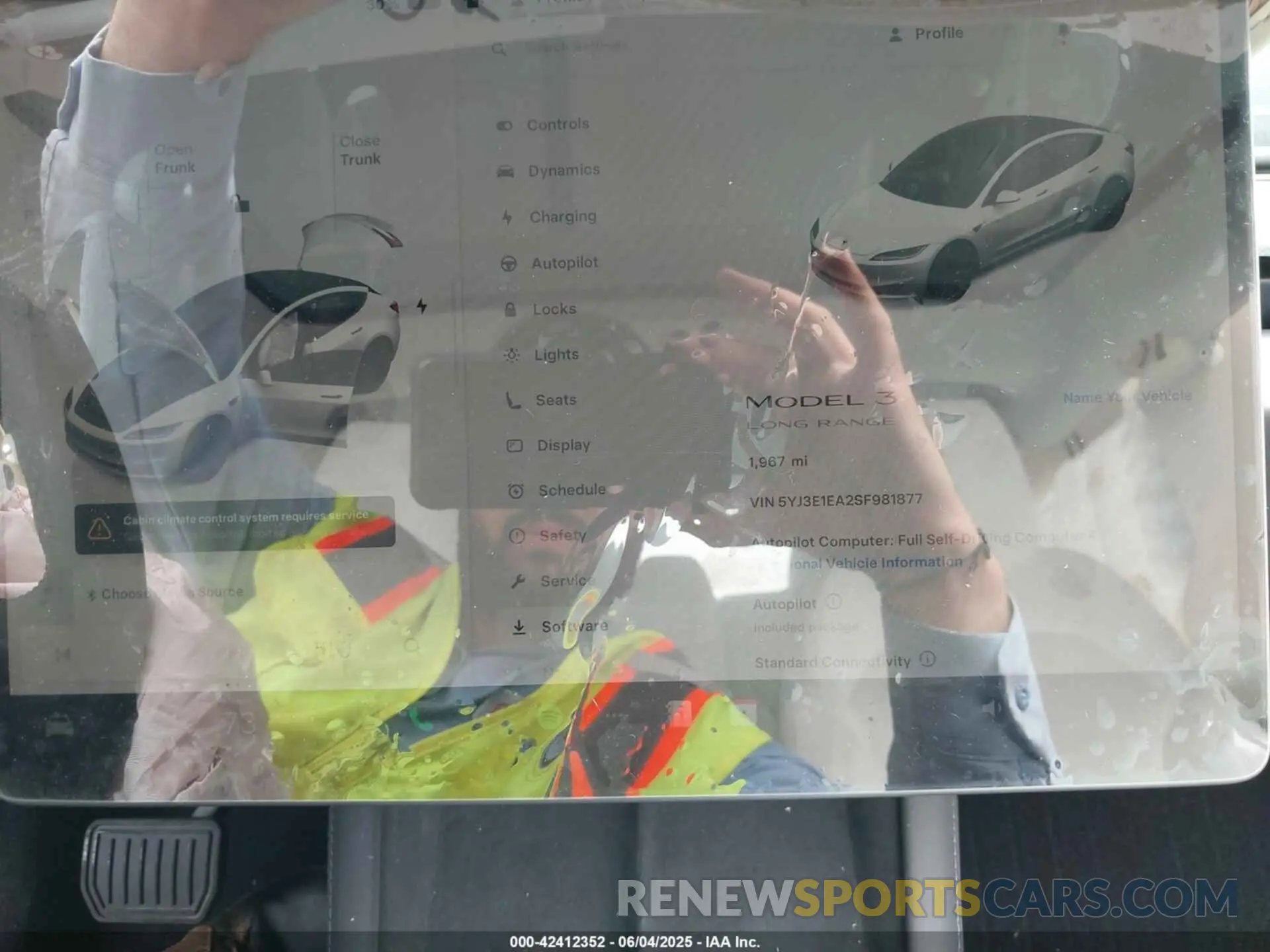 7 Photograph of a damaged car 5YJ3E1EA2SF981877 TESLA MODEL 3 2025