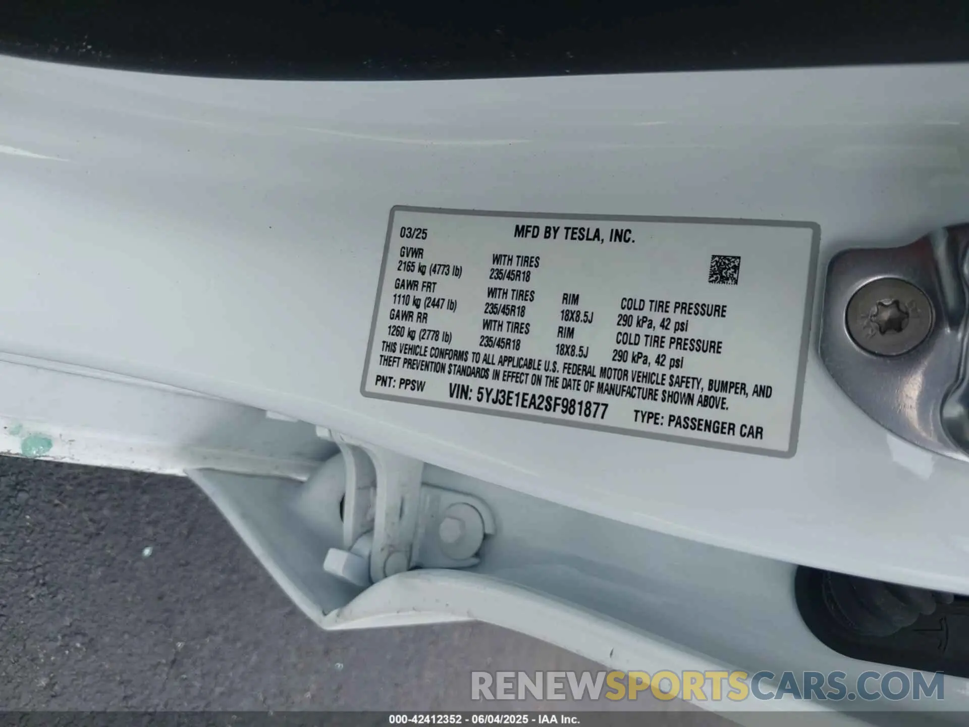 9 Photograph of a damaged car 5YJ3E1EA2SF981877 TESLA MODEL 3 2025