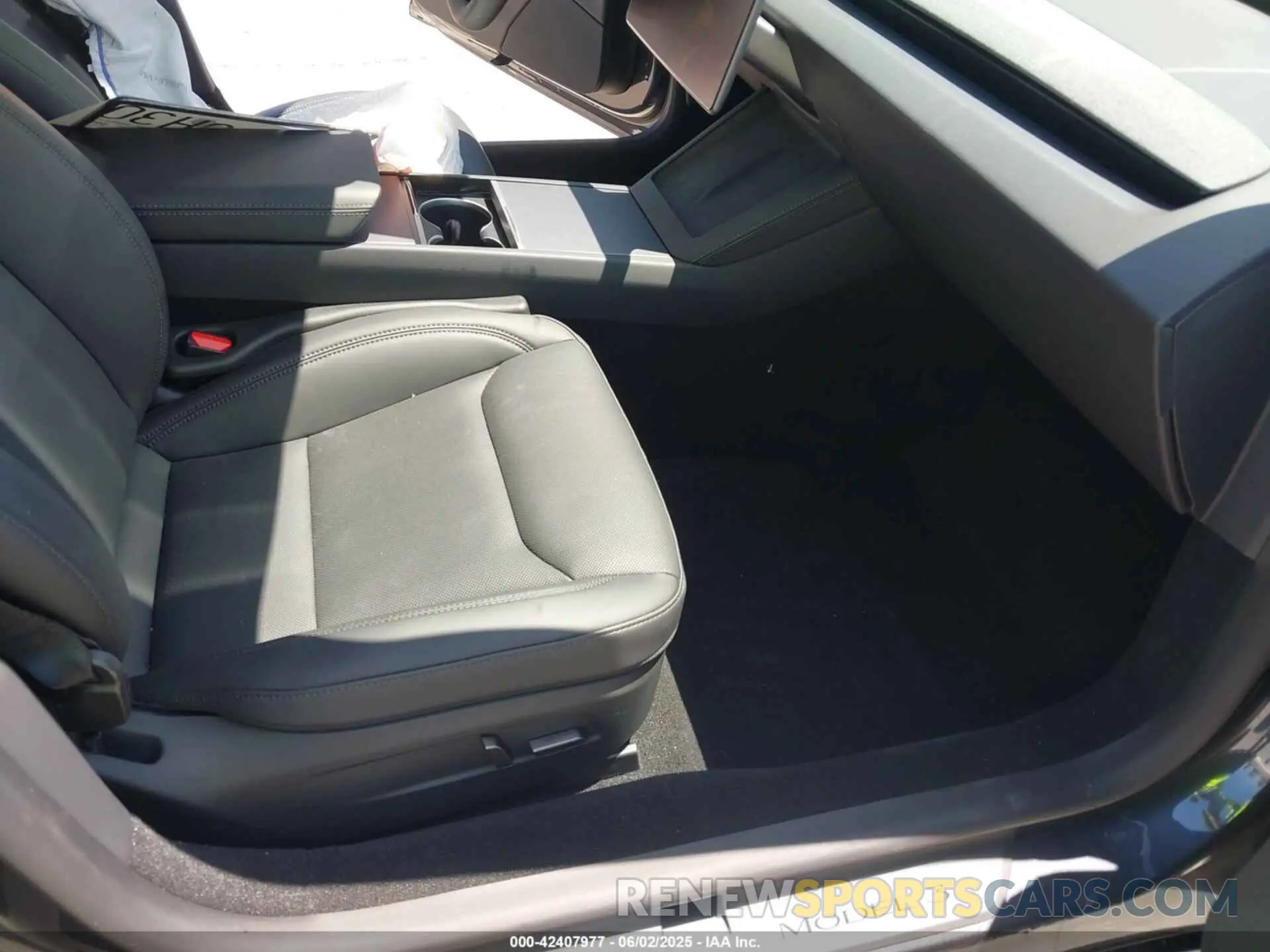 5 Photograph of a damaged car 5YJ3E1EA3SF020964 TESLA MODEL 3 2025