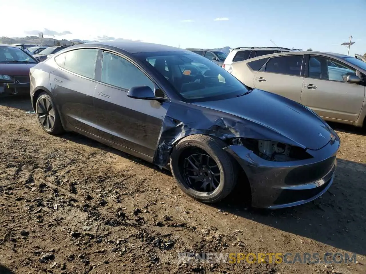 4 Photograph of a damaged car 5YJ3E1EA3SF919453 TESLA MODEL 3 2025
