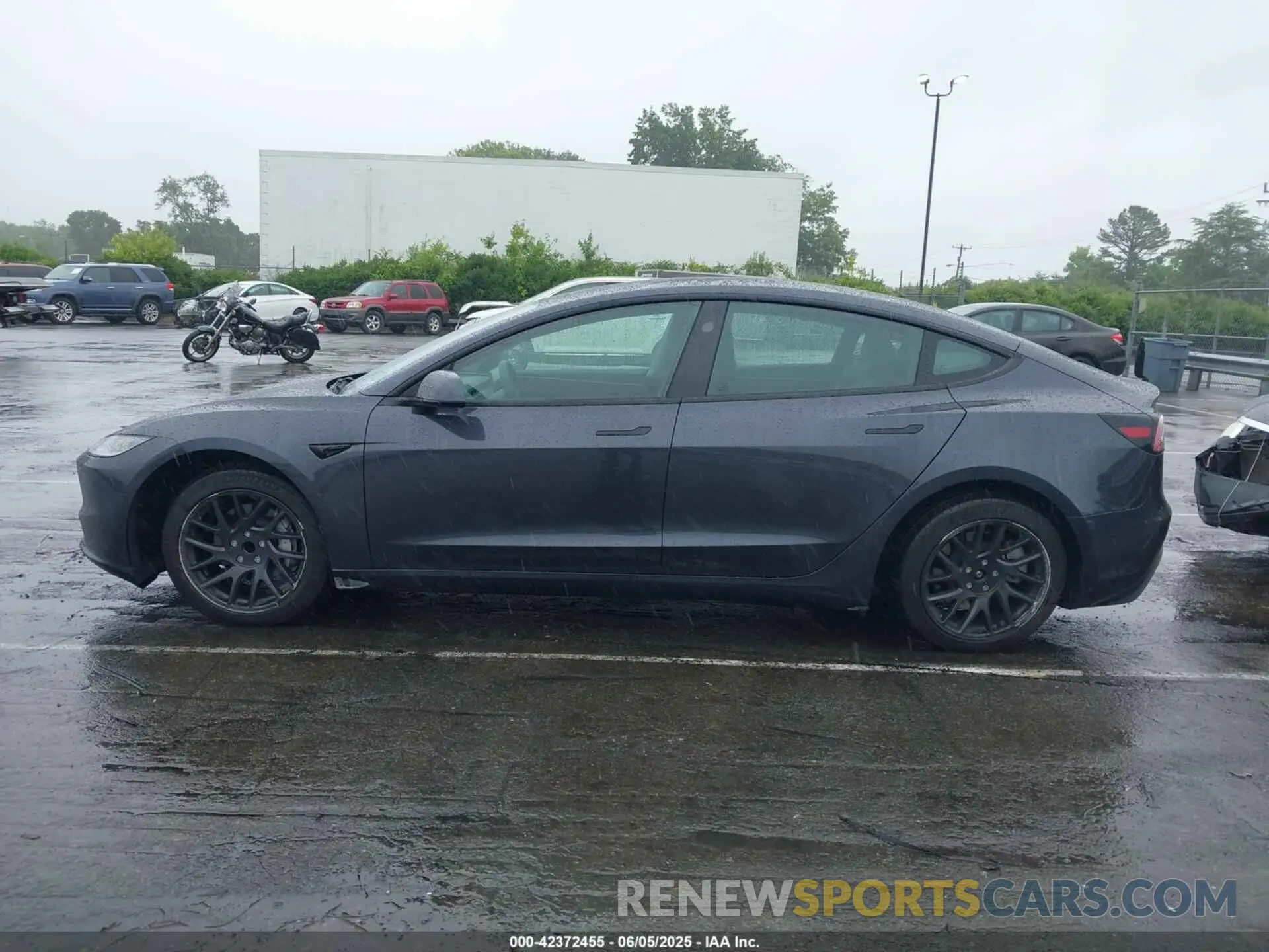 14 Photograph of a damaged car 5YJ3E1EA3SF921414 TESLA MODEL 3 2025