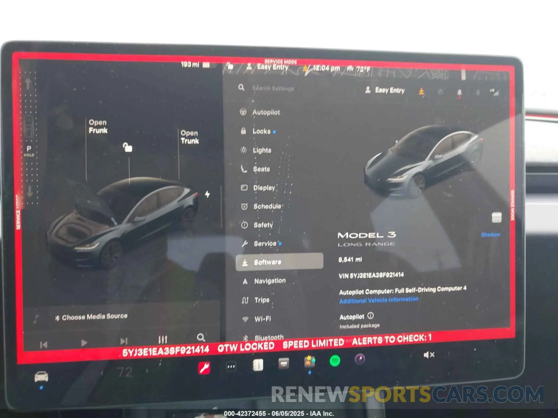 18 Photograph of a damaged car 5YJ3E1EA3SF921414 TESLA MODEL 3 2025