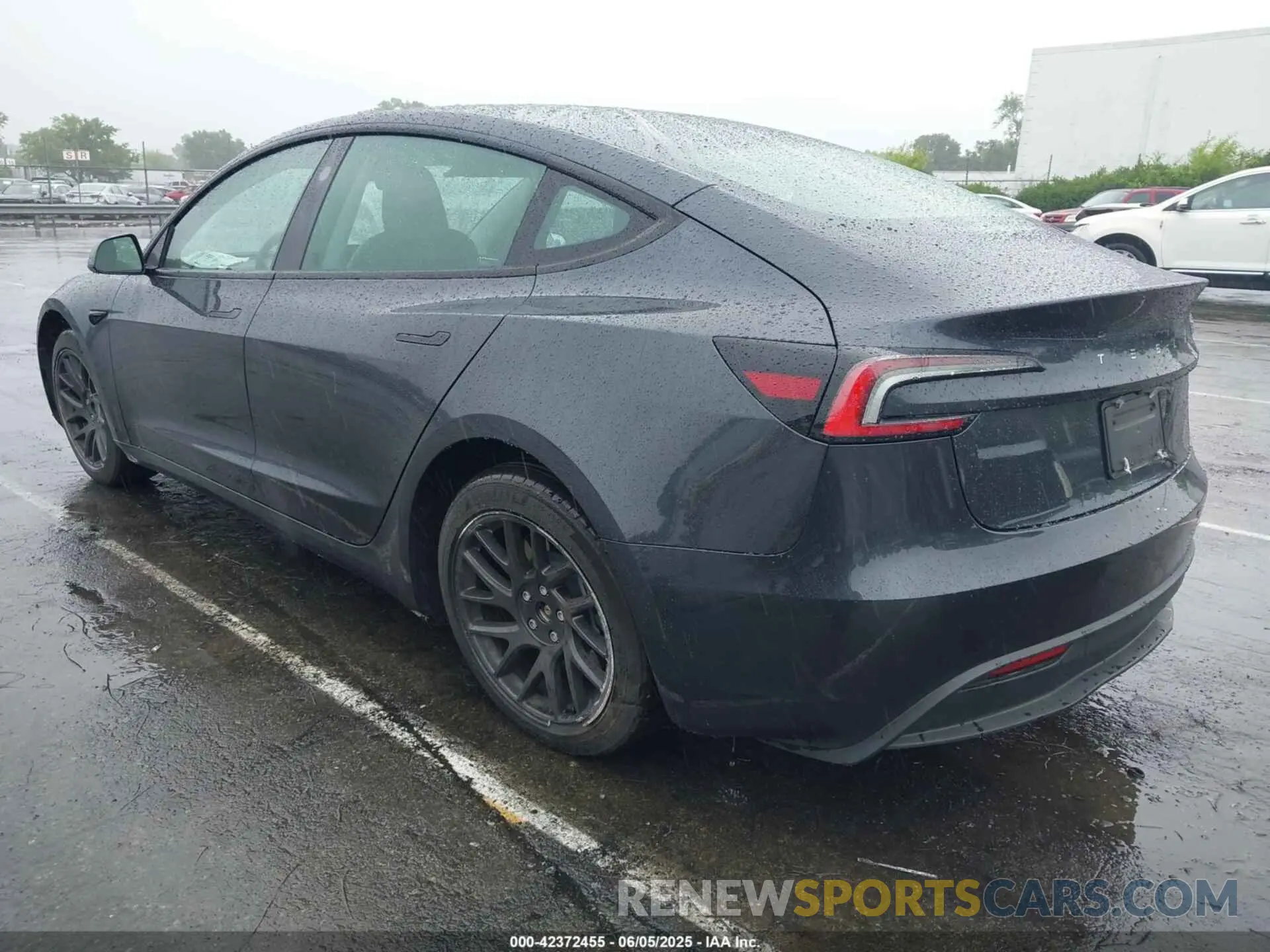 3 Photograph of a damaged car 5YJ3E1EA3SF921414 TESLA MODEL 3 2025