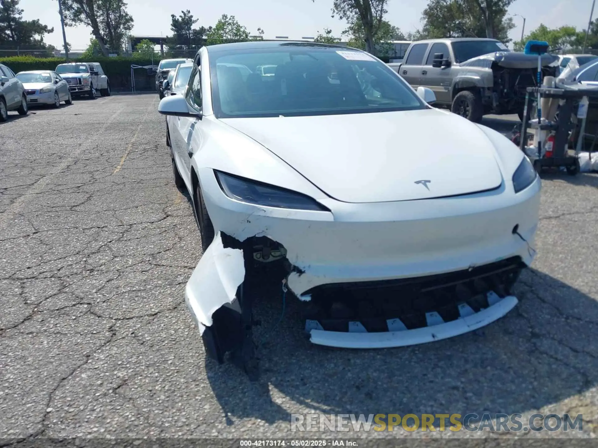 18 Photograph of a damaged car 5YJ3E1EA3SF929514 TESLA MODEL 3 2025
