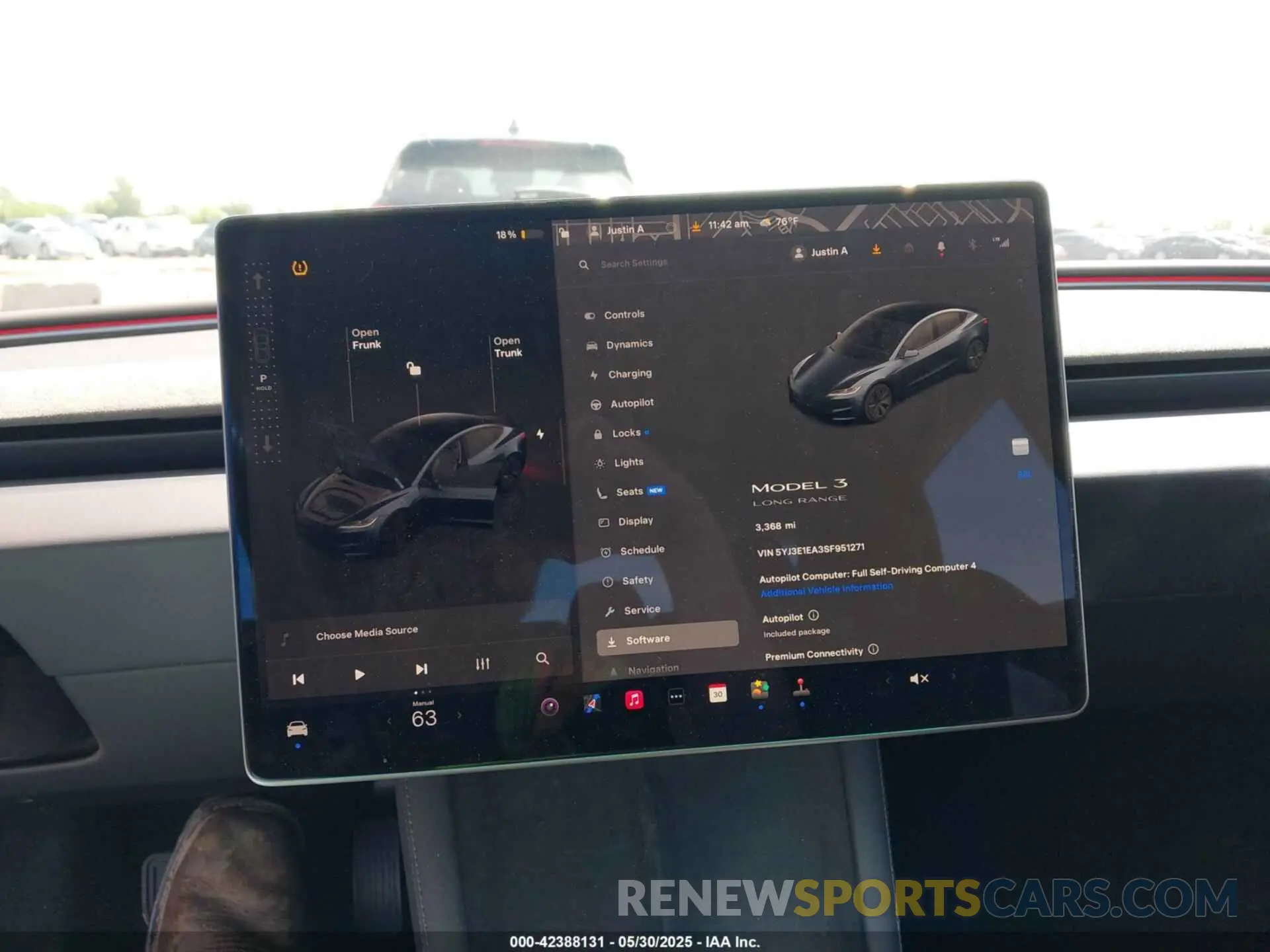 17 Photograph of a damaged car 5YJ3E1EA3SF951271 TESLA MODEL 3 2025